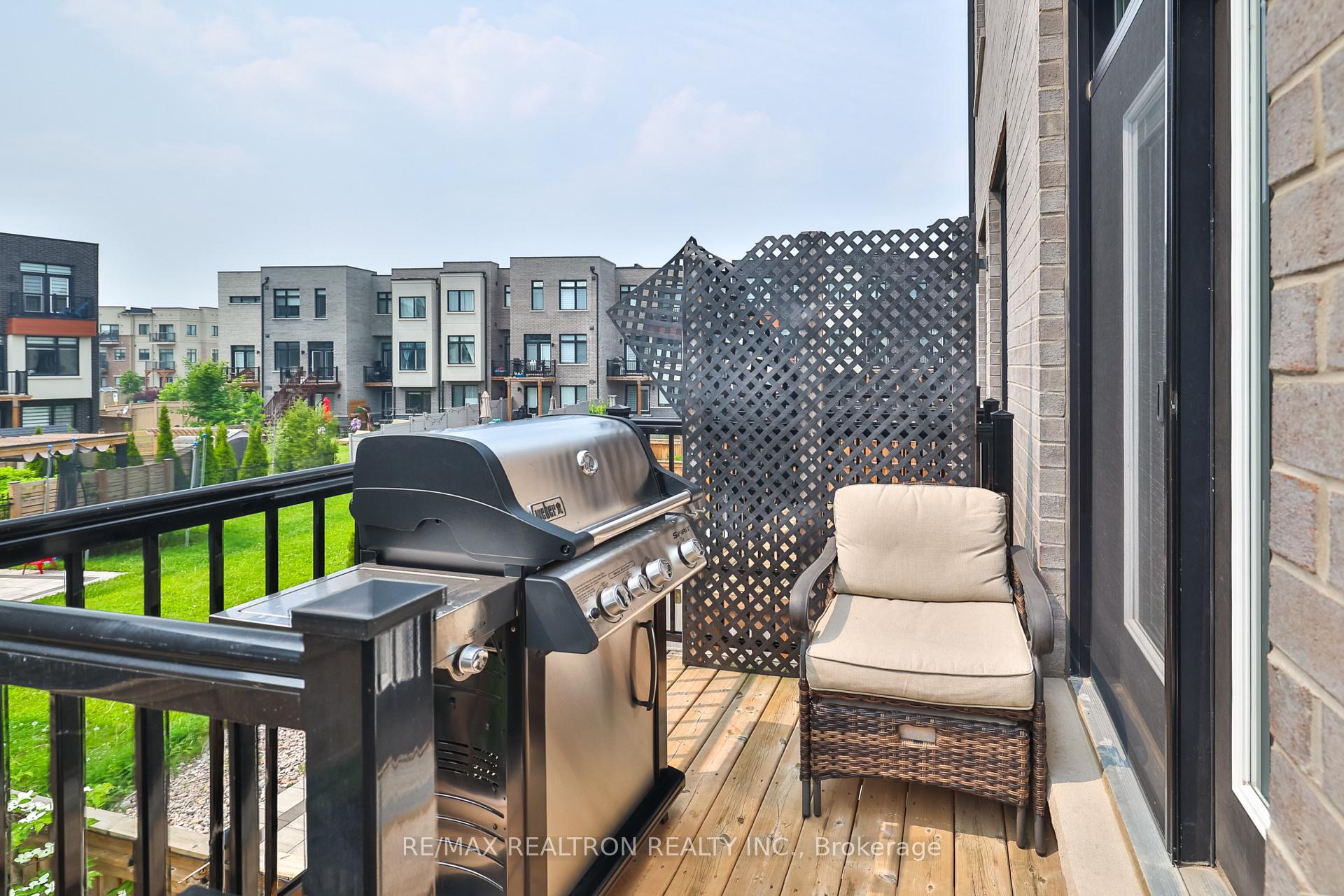 Photo 33 of 123 Golden Trail, Vaughan, Patterson — HOMEH