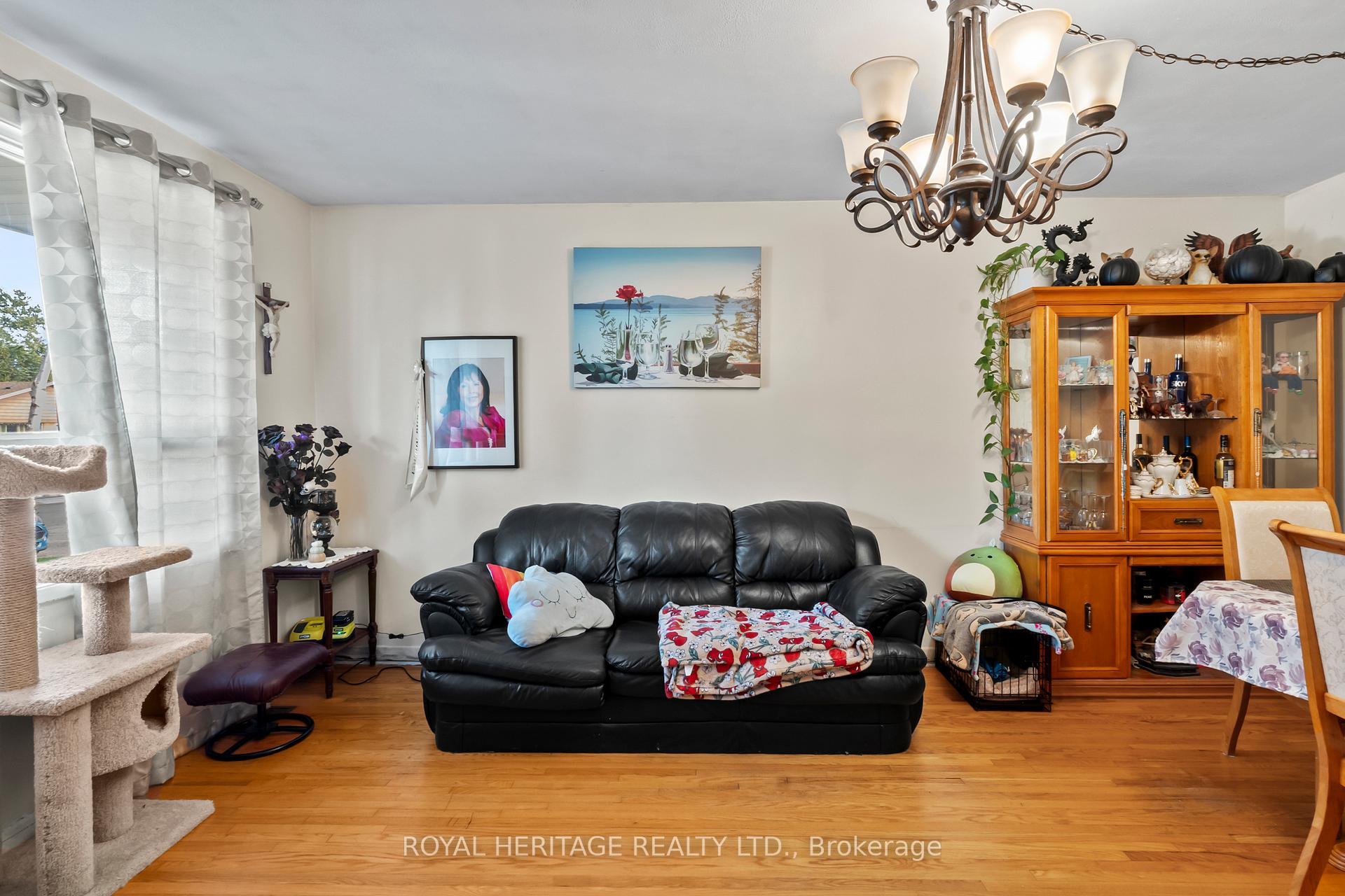 Photo 7 of 42 Billingsgate Crescent, Ajax, South East — HOMEH