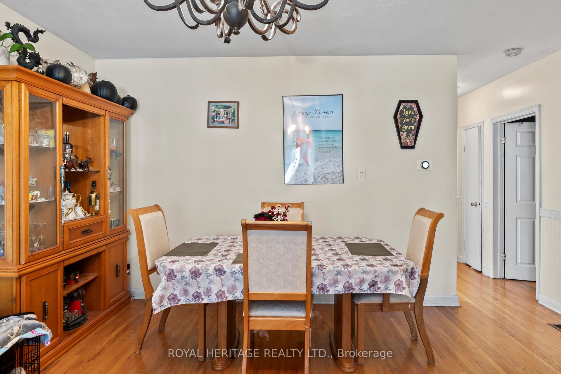 Photo 4 of 42 Billingsgate Crescent, Ajax, South East — HOMEH