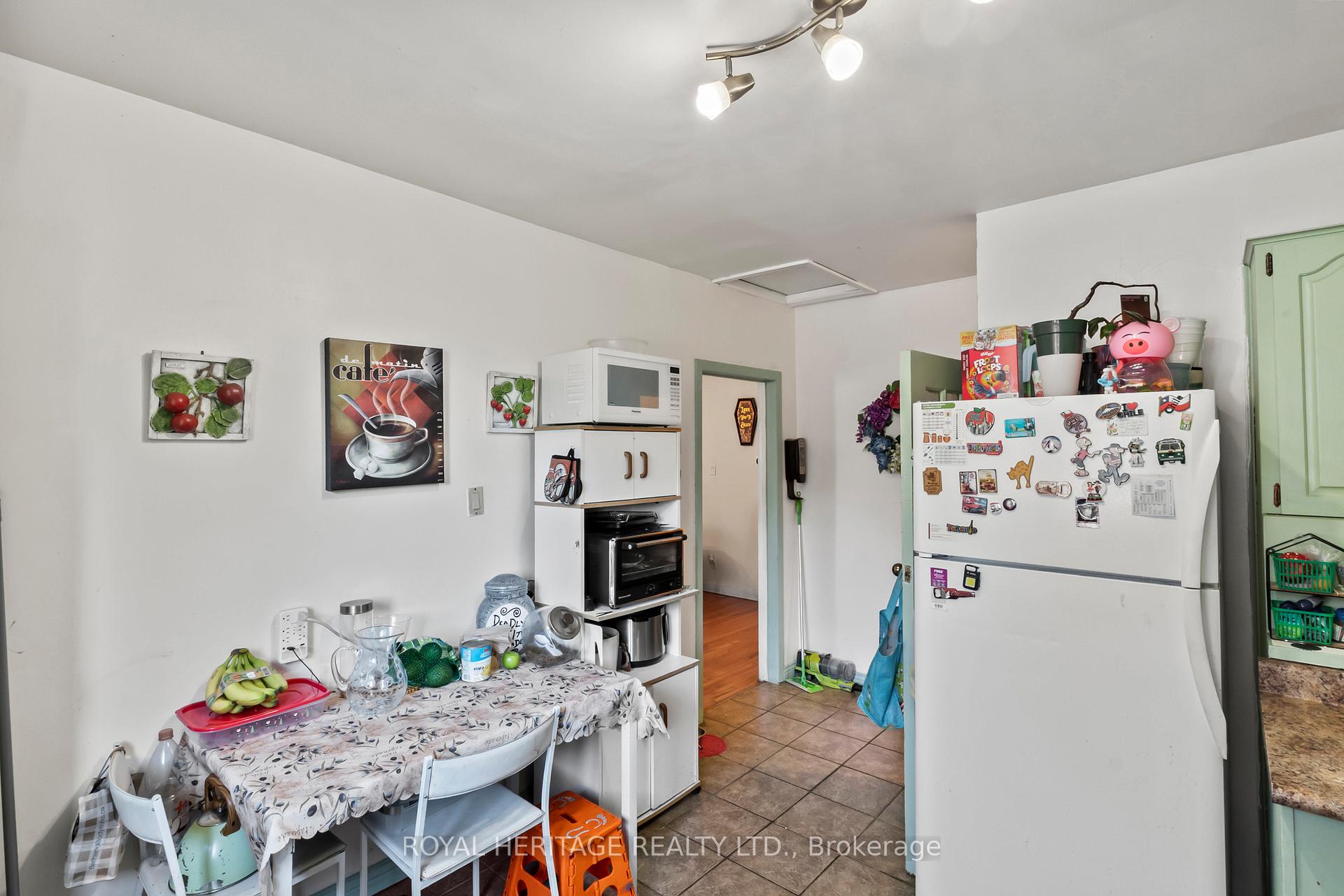 Photo 11 of 42 Billingsgate Crescent, Ajax, South East — HOMEH