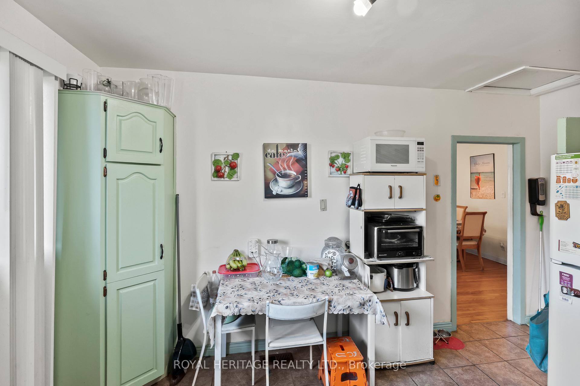 Photo 8 of 42 Billingsgate Crescent, Ajax, South East — HOMEH