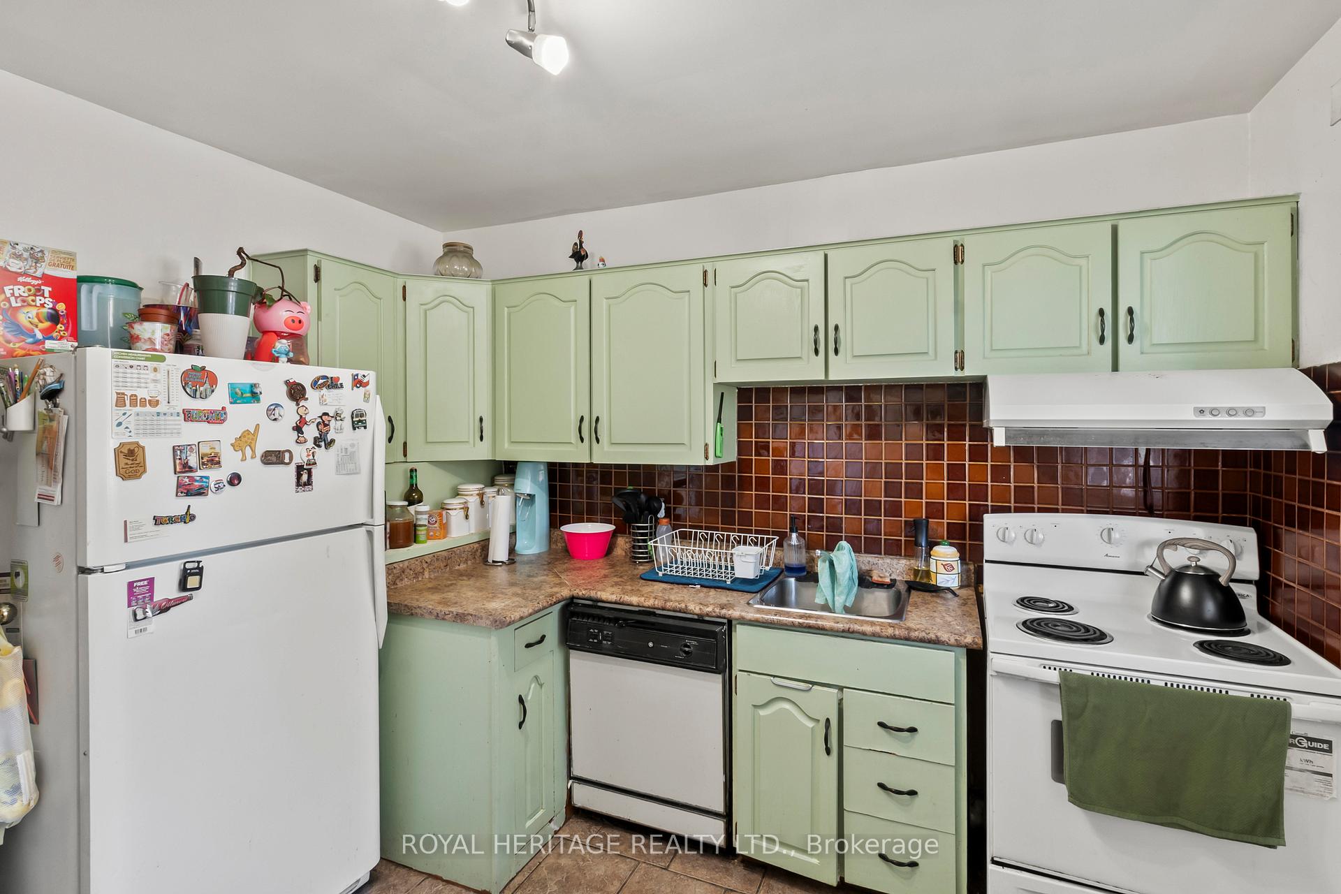 Photo 14 of 42 Billingsgate Crescent, Ajax, South East — HOMEH