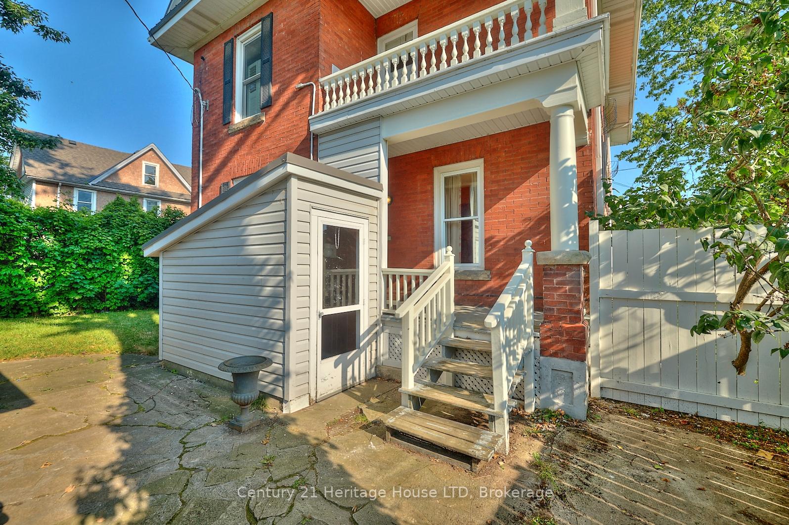 Photo 3 of 83 Maple Avenue, Welland, Broadway — HOMEH