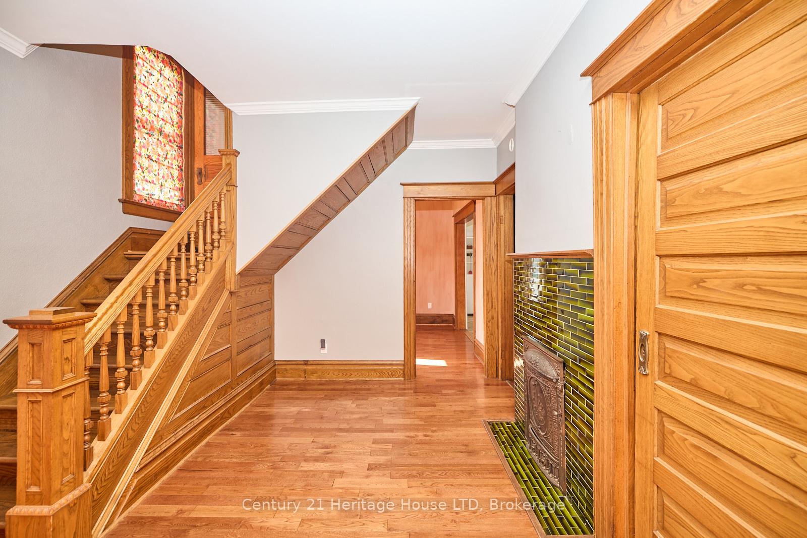 Photo 6 of 83 Maple Avenue, Welland, Broadway — HOMEH