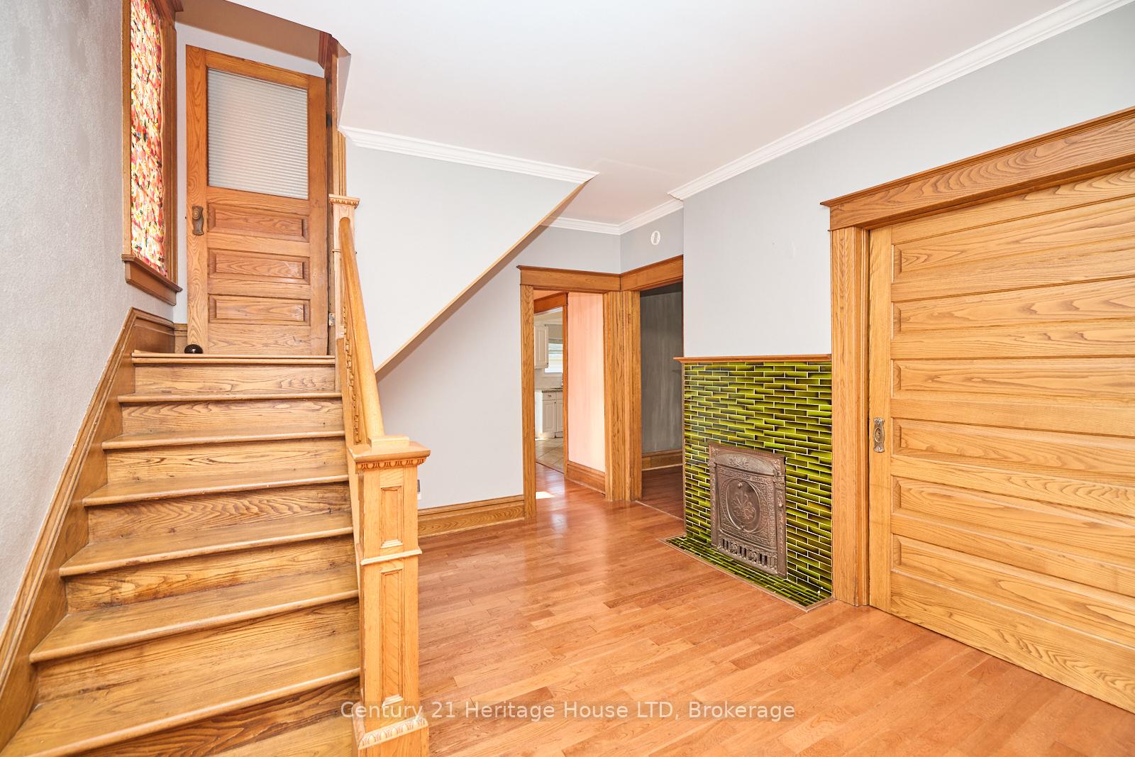 Photo 7 of 83 Maple Avenue, Welland, Broadway — HOMEH