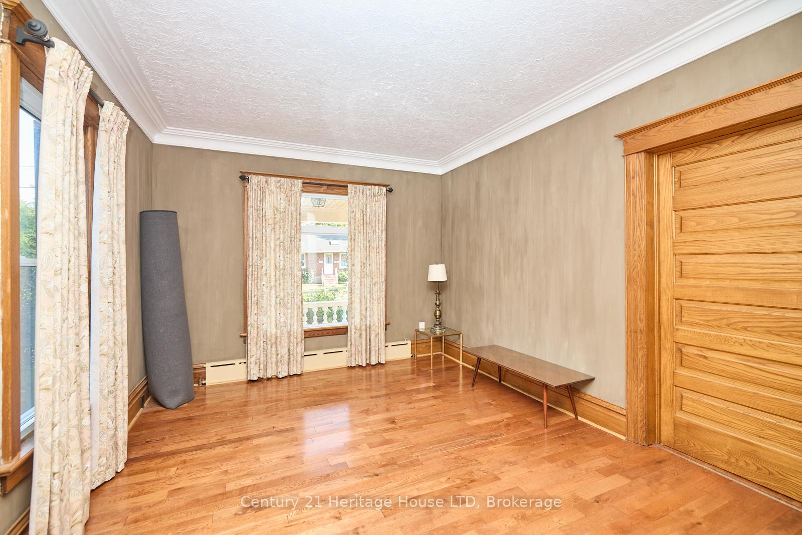 Photo 10 of 83 Maple Avenue, Welland, Broadway — HOMEH