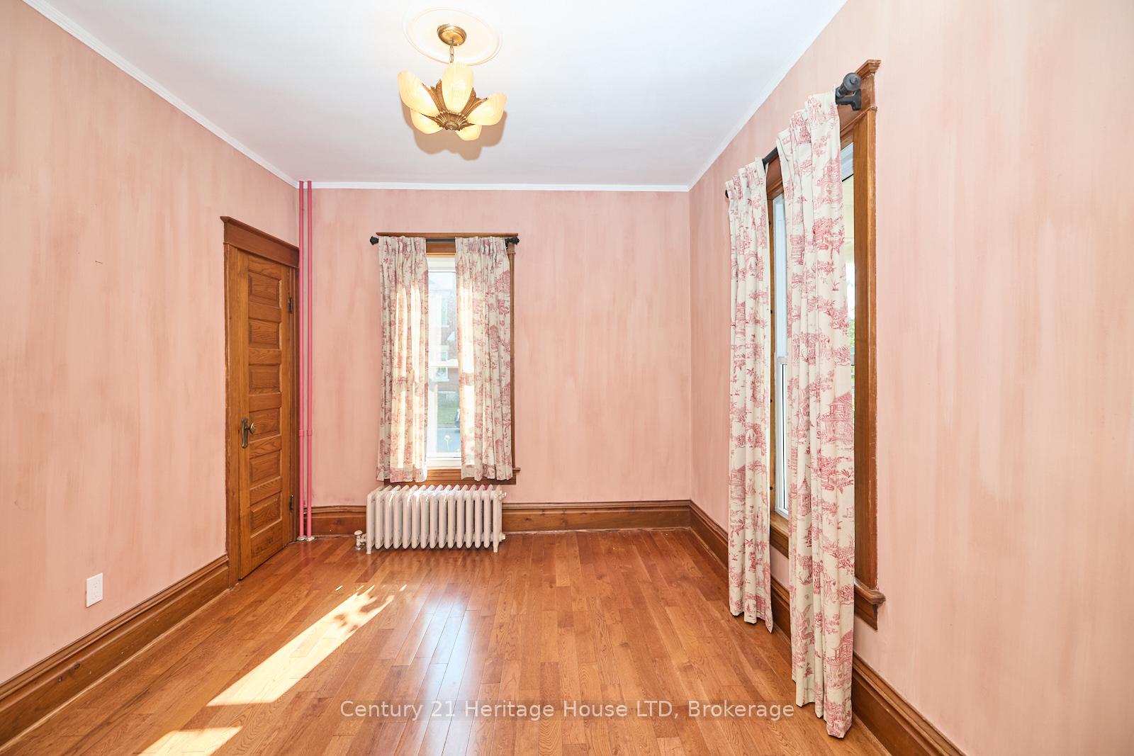 Photo 16 of 83 Maple Avenue, Welland, Broadway — HOMEH
