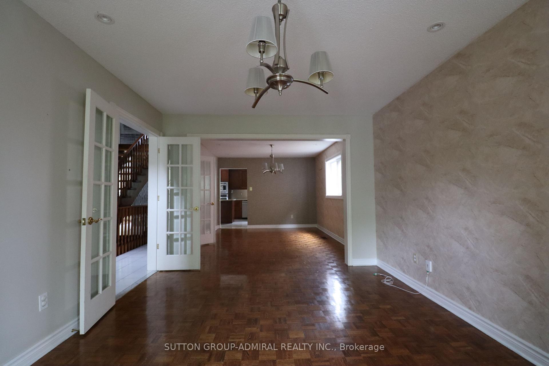 Photo 6 of 152 Grenadier Crescent, Vaughan, Beverley Glen — HOMEH