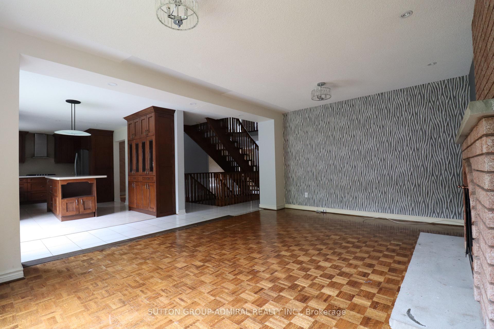 Photo 8 of 152 Grenadier Crescent, Vaughan, Beverley Glen — HOMEH