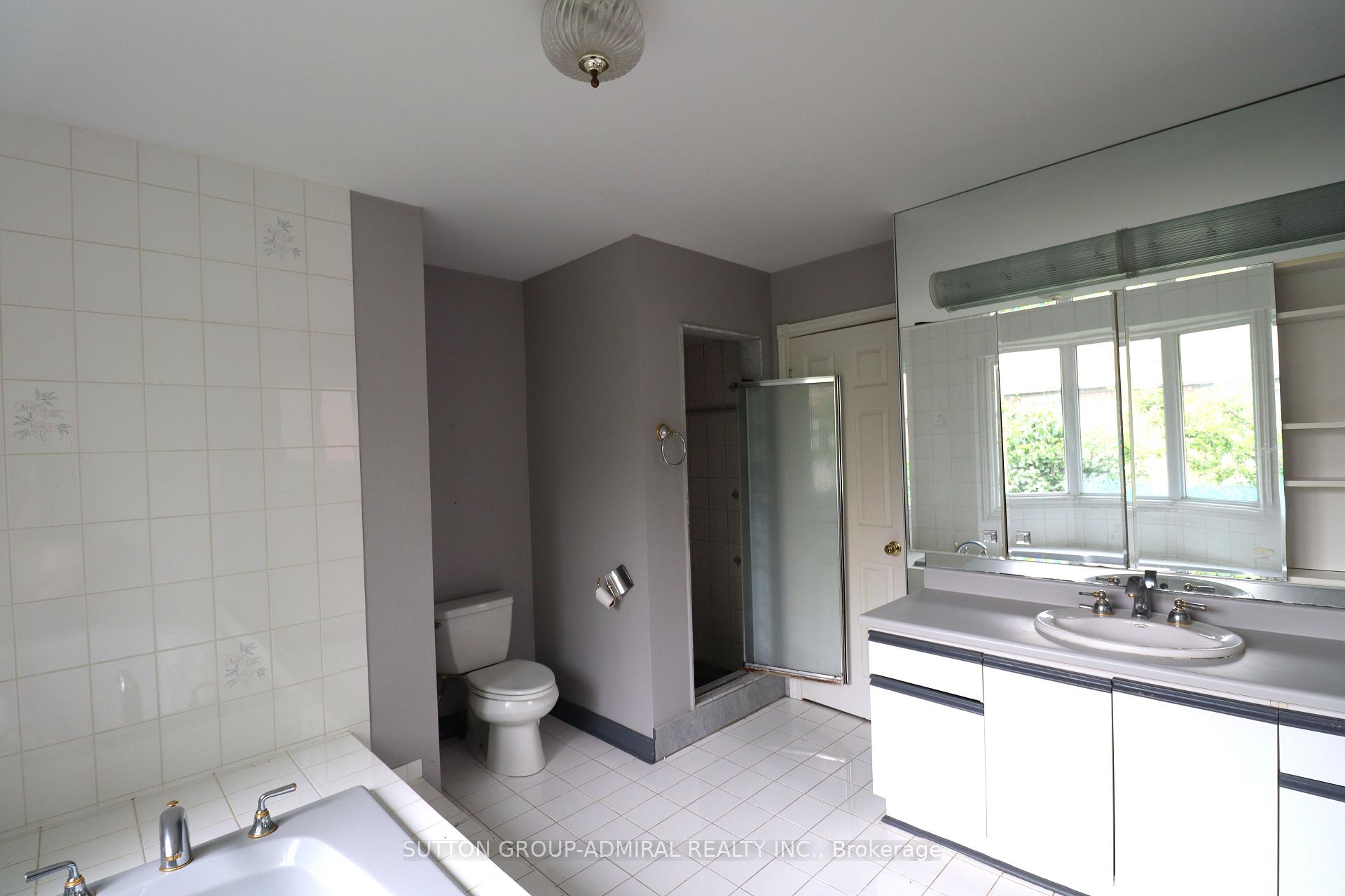 Photo 14 of 152 Grenadier Crescent, Vaughan, Beverley Glen — HOMEH