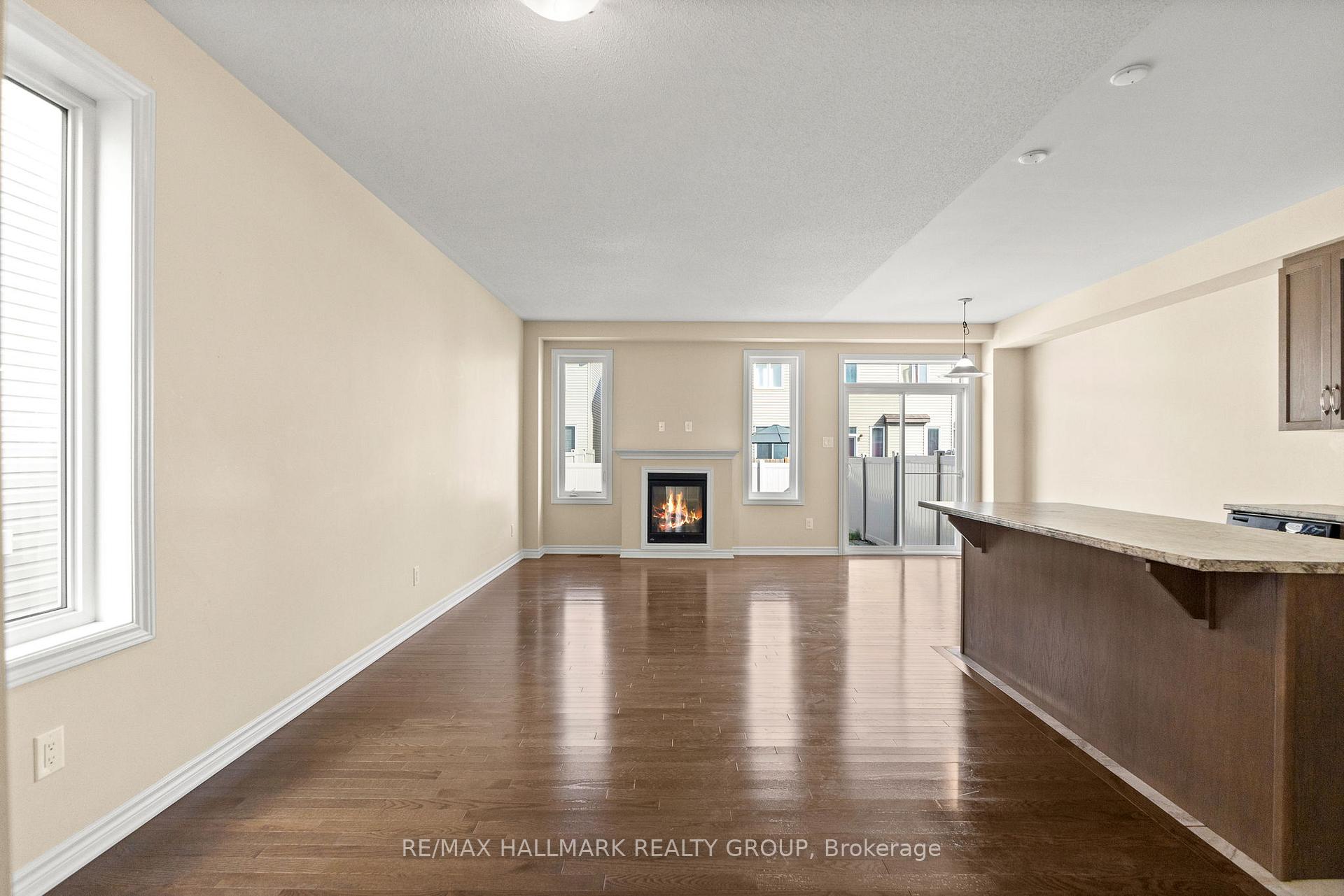 Photo 4 of 562 Via Mattino Way, Ottawa, Barrhaven - Longfields — HOMEH
