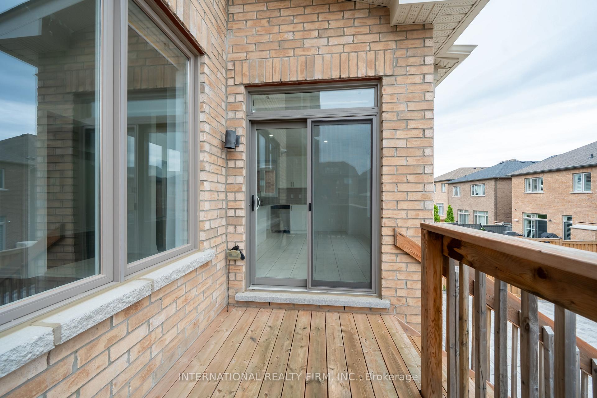 Photo 6 of 22 Lockton Street, Whitby, Rural Whitby — HOMEH