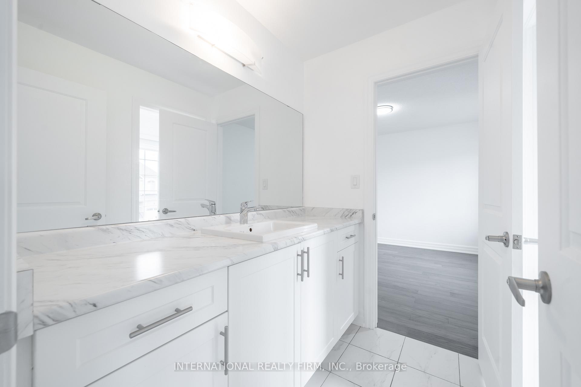 Photo 9 of 22 Lockton Street, Whitby, Rural Whitby — HOMEH