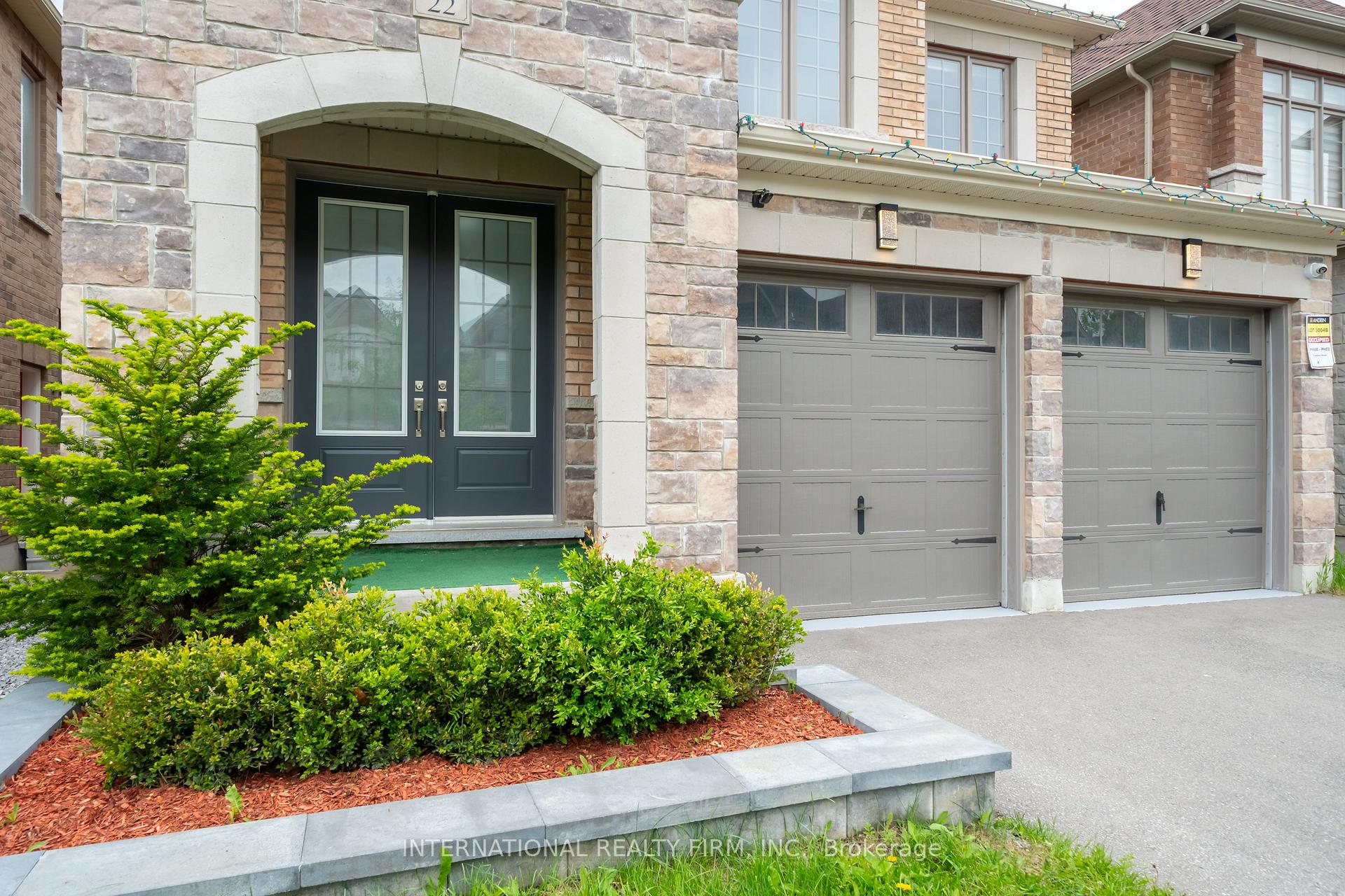 Photo 10 of 22 Lockton Street, Whitby, Rural Whitby — HOMEH