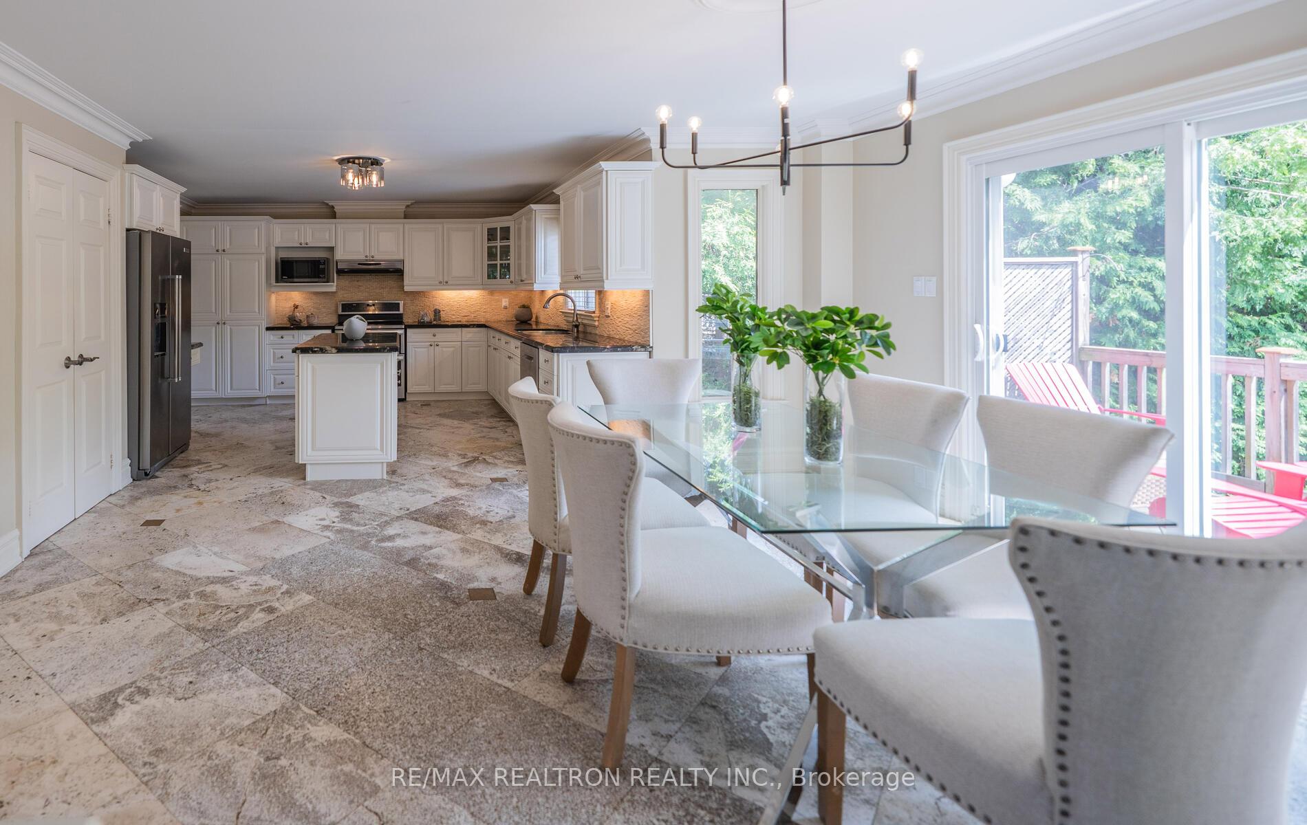 Photo 15 of 53 Hefhill Court, Vaughan, Crestwood-Springfarm-Yorkhill — HOMEH