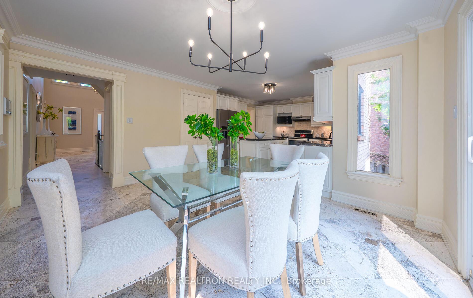 Photo 17 of 53 Hefhill Court, Vaughan, Crestwood-Springfarm-Yorkhill — HOMEH