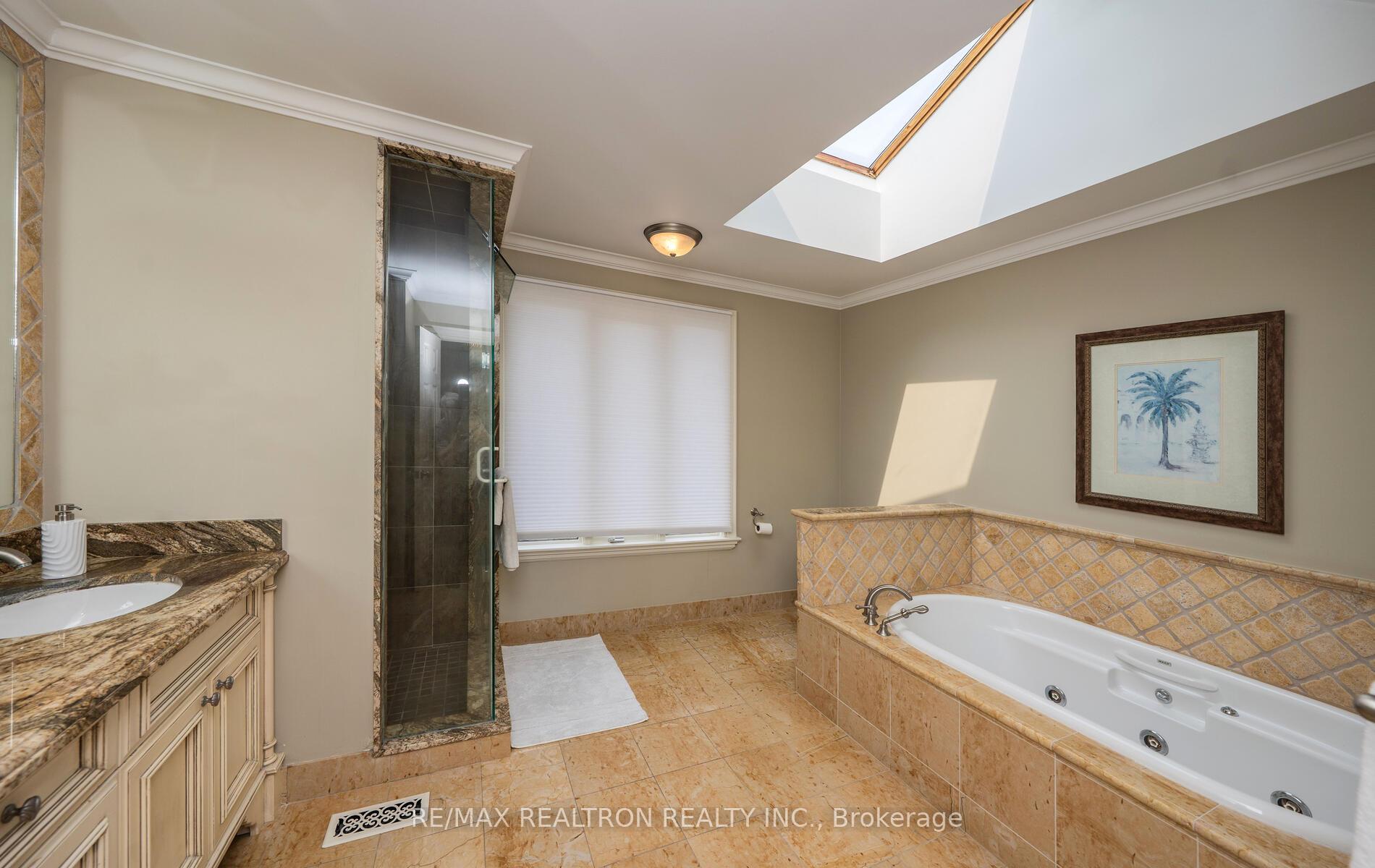 Photo 26 of 53 Hefhill Court, Vaughan, Crestwood-Springfarm-Yorkhill — HOMEH