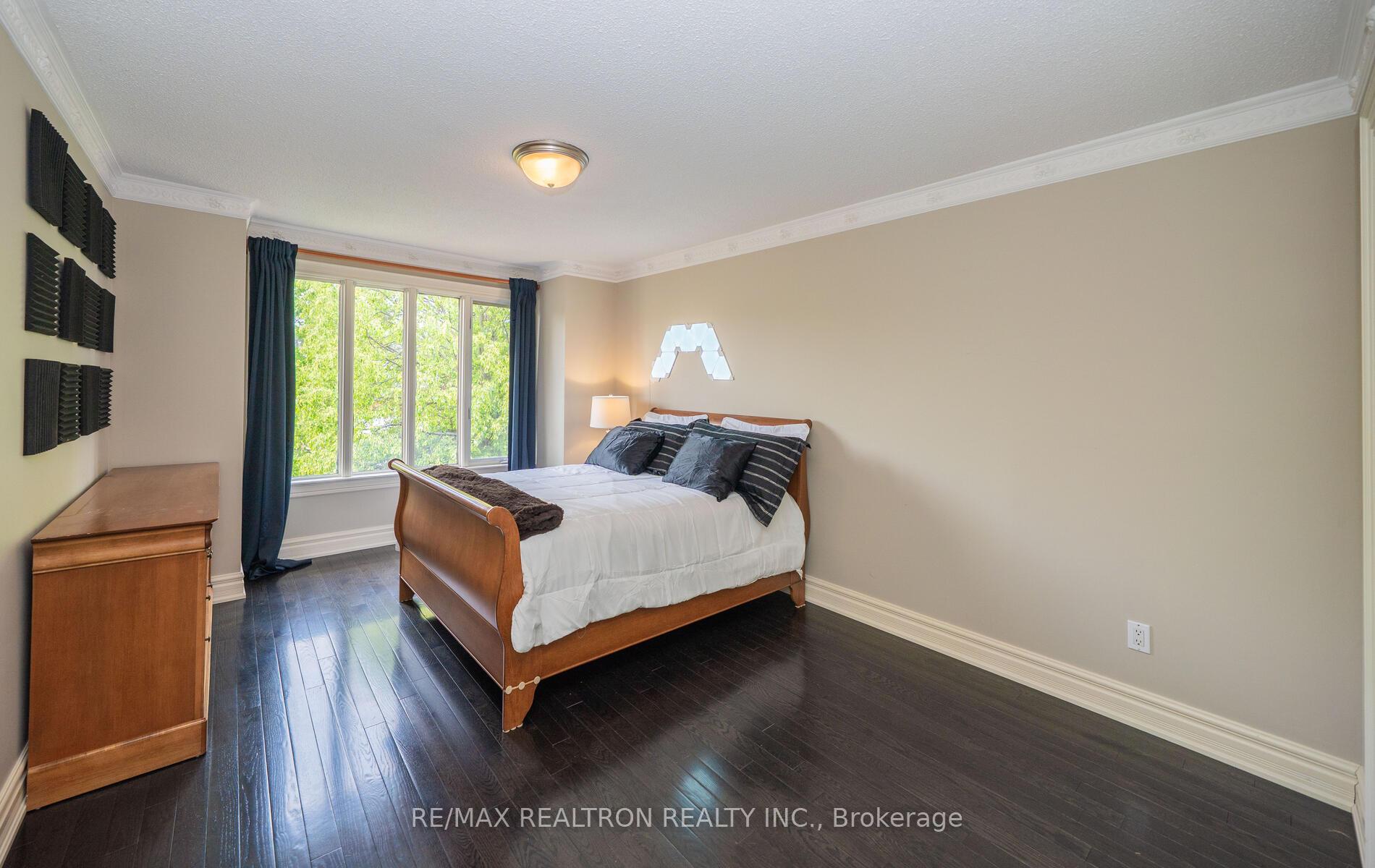 Photo 30 of 53 Hefhill Court, Vaughan, Crestwood-Springfarm-Yorkhill — HOMEH