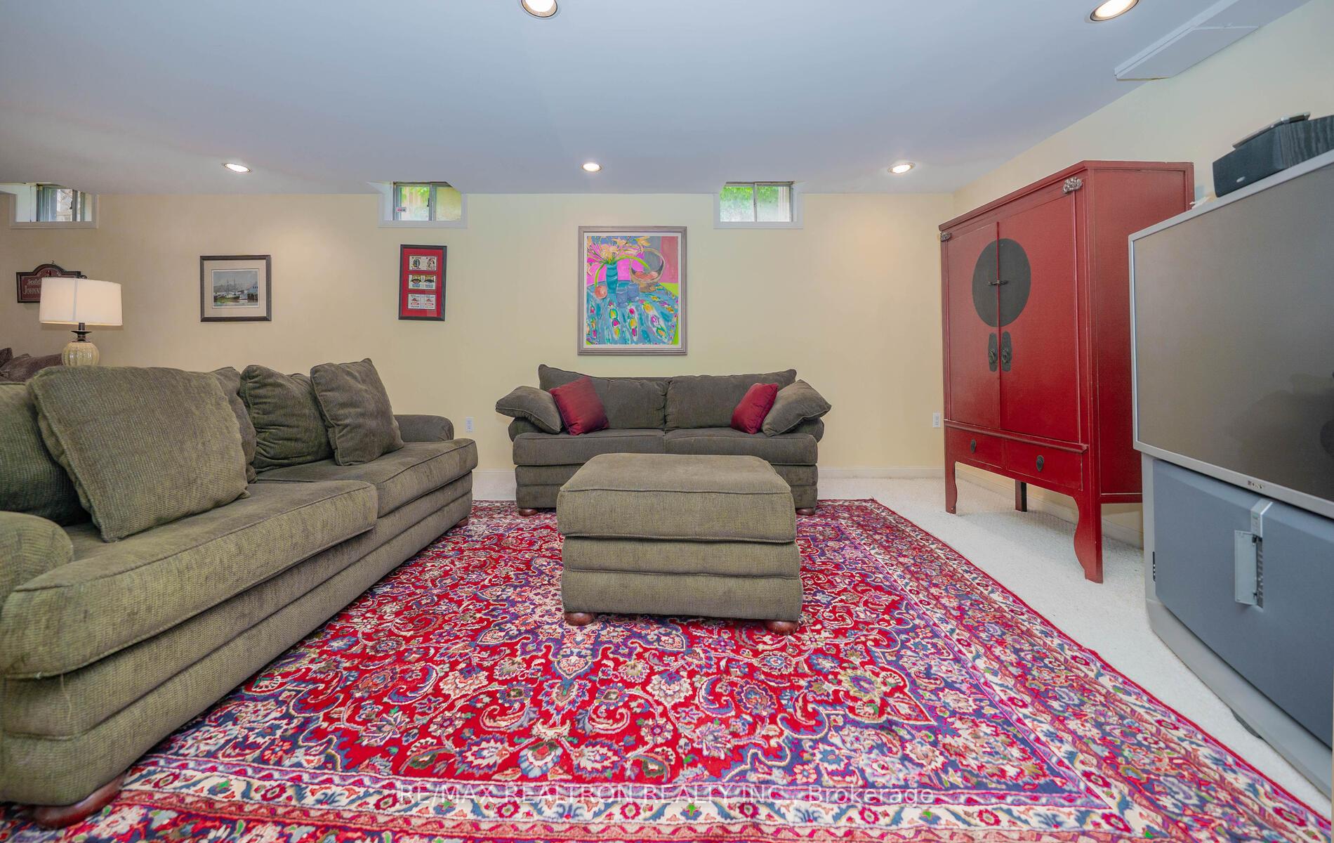 Photo 32 of 53 Hefhill Court, Vaughan, Crestwood-Springfarm-Yorkhill — HOMEH