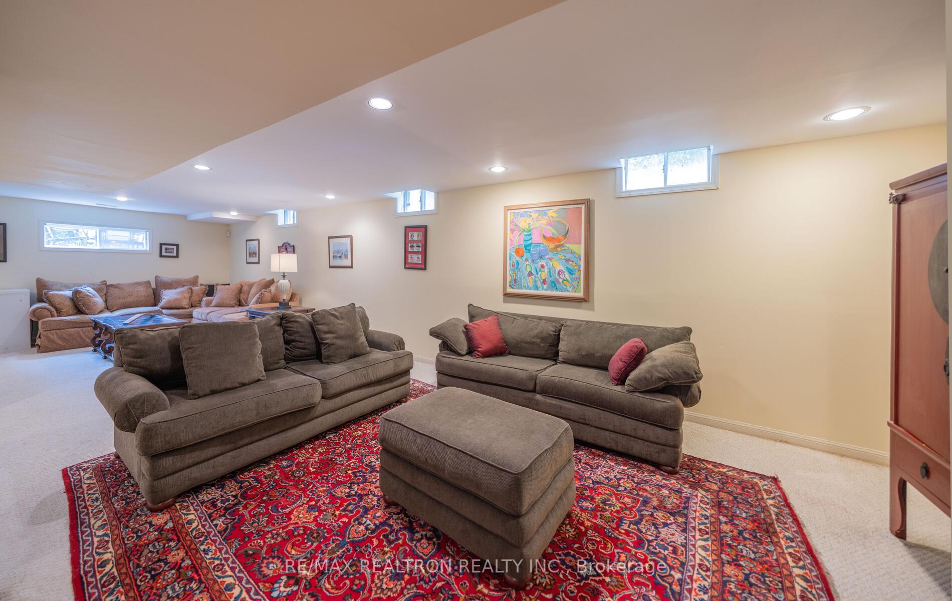 Photo 35 of 53 Hefhill Court, Vaughan, Crestwood-Springfarm-Yorkhill — HOMEH