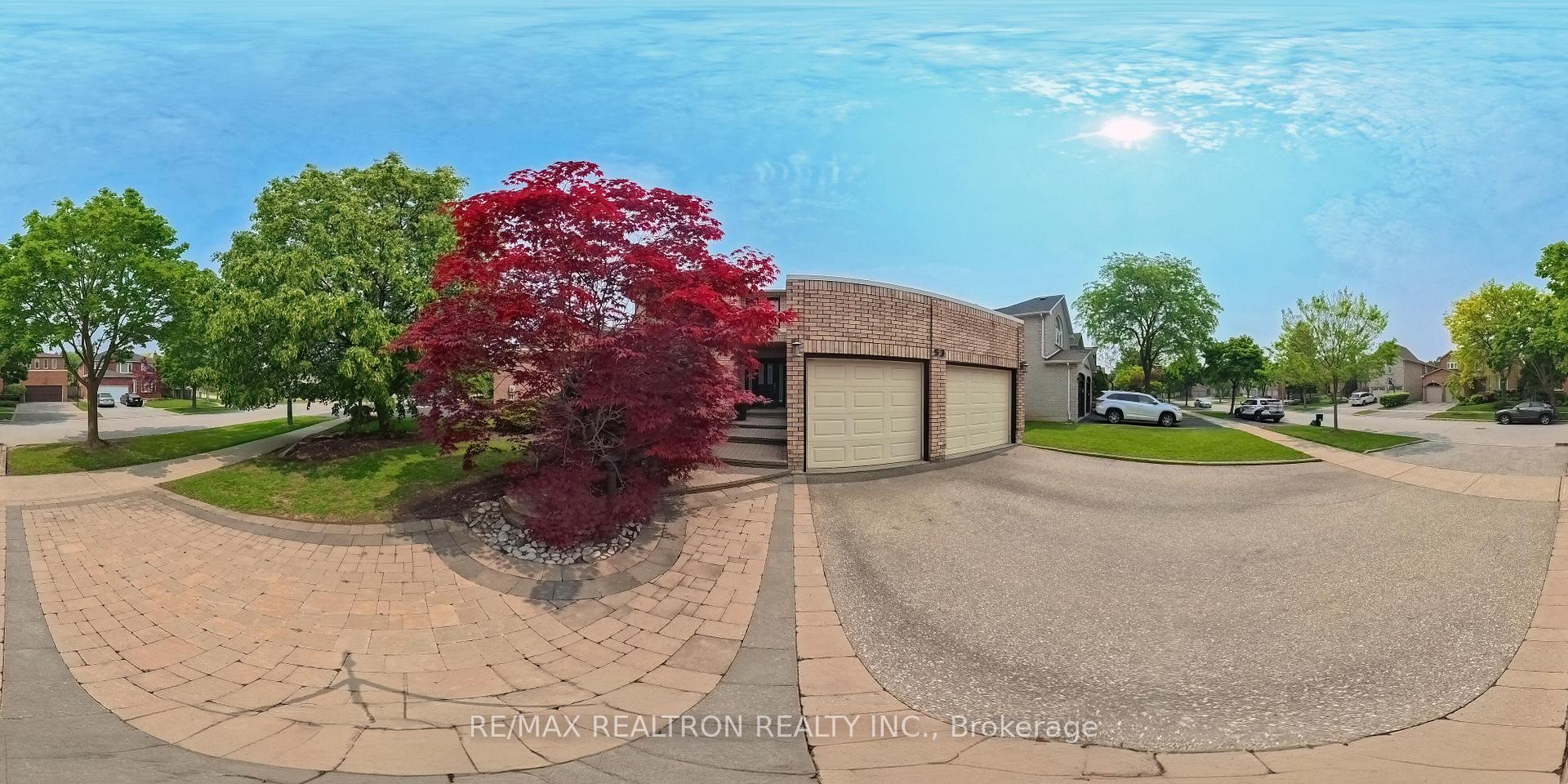 Photo 43 of 53 Hefhill Court, Vaughan, Crestwood-Springfarm-Yorkhill — HOMEH