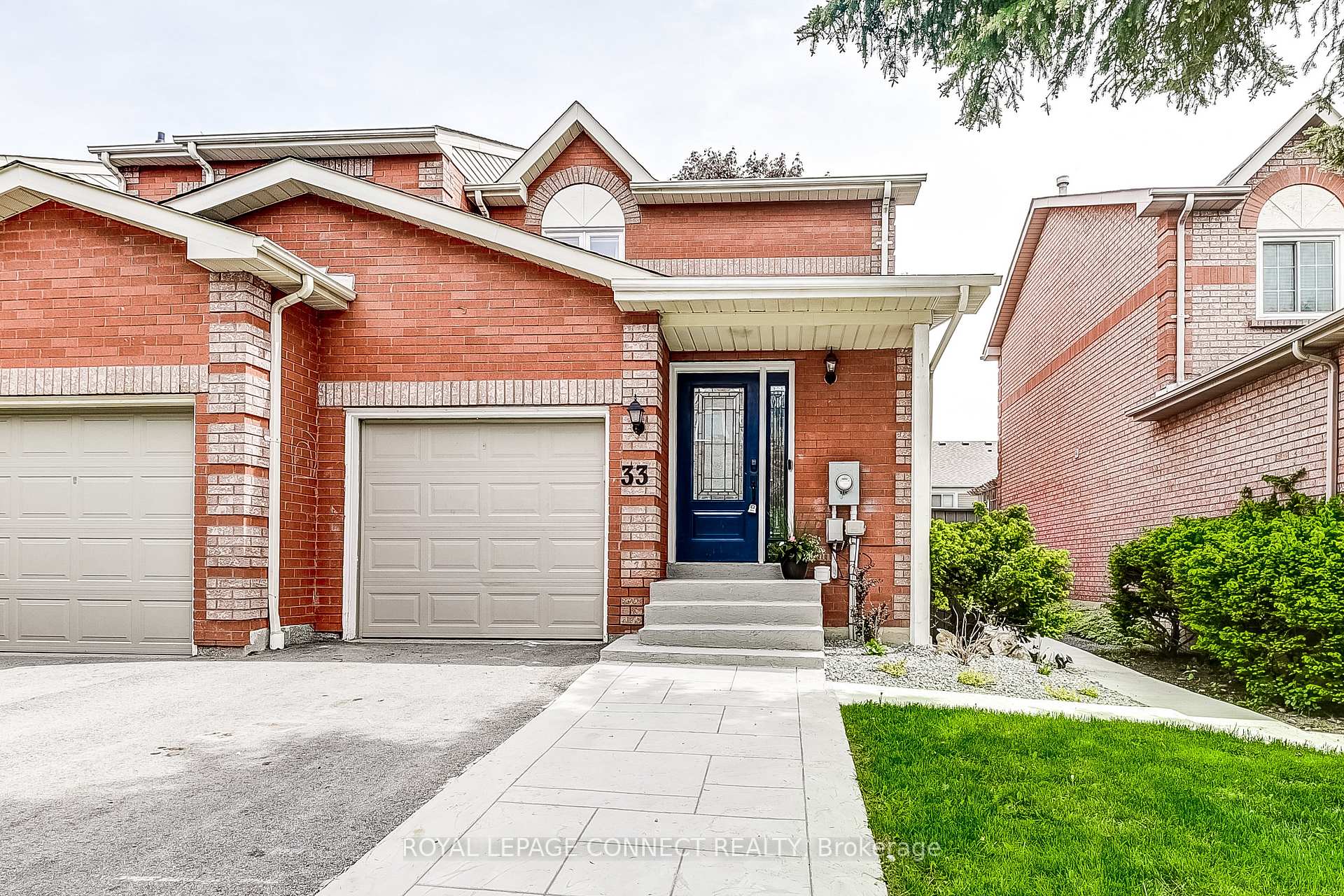 Photo 1 of 33 Wallace Drive, Whitby, Pringle Creek — HOMEH