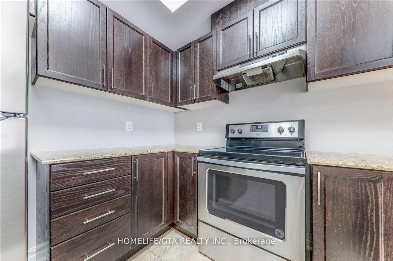 Photo 16 of 24 Karl Williams Lane, Markham, Rouge Fairways — HOMEH
