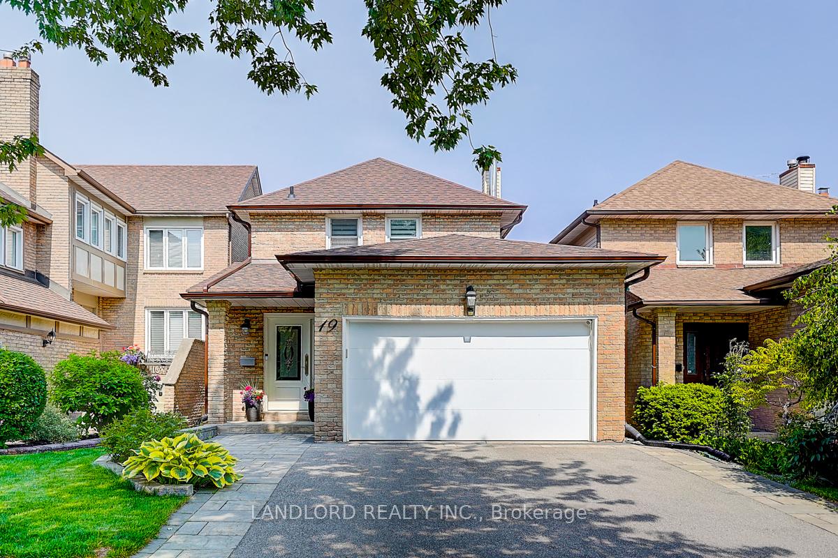 Photo 1 of 19 Esther Crescent, Vaughan, Crestwood-Springfarm-Yorkhill — HOMEH