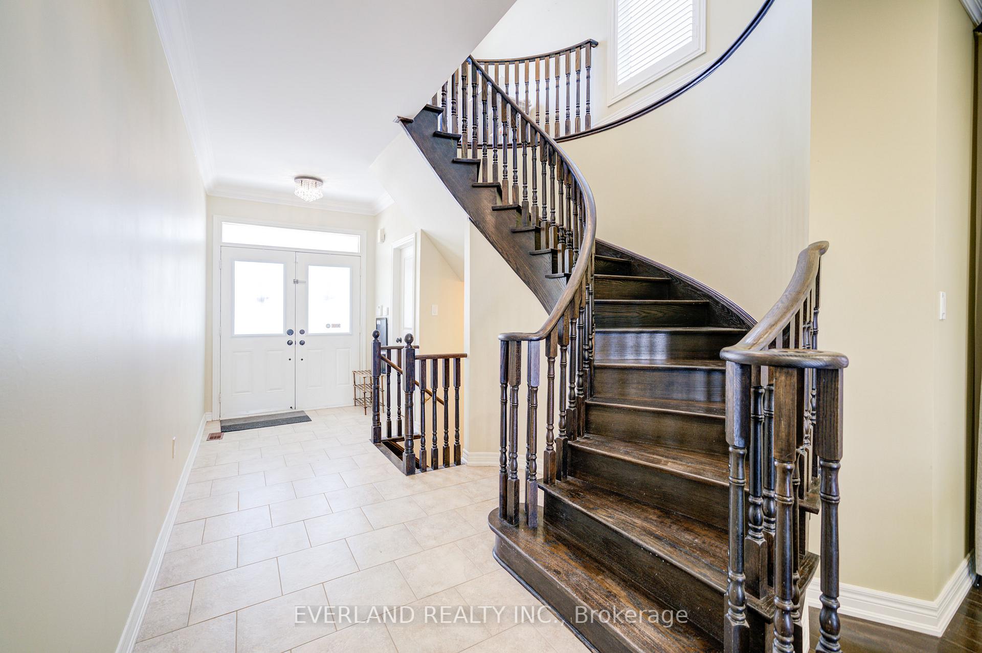 Photo 4 of 647 Peter Rupter Avenue, Vaughan, Patterson — HOMEH