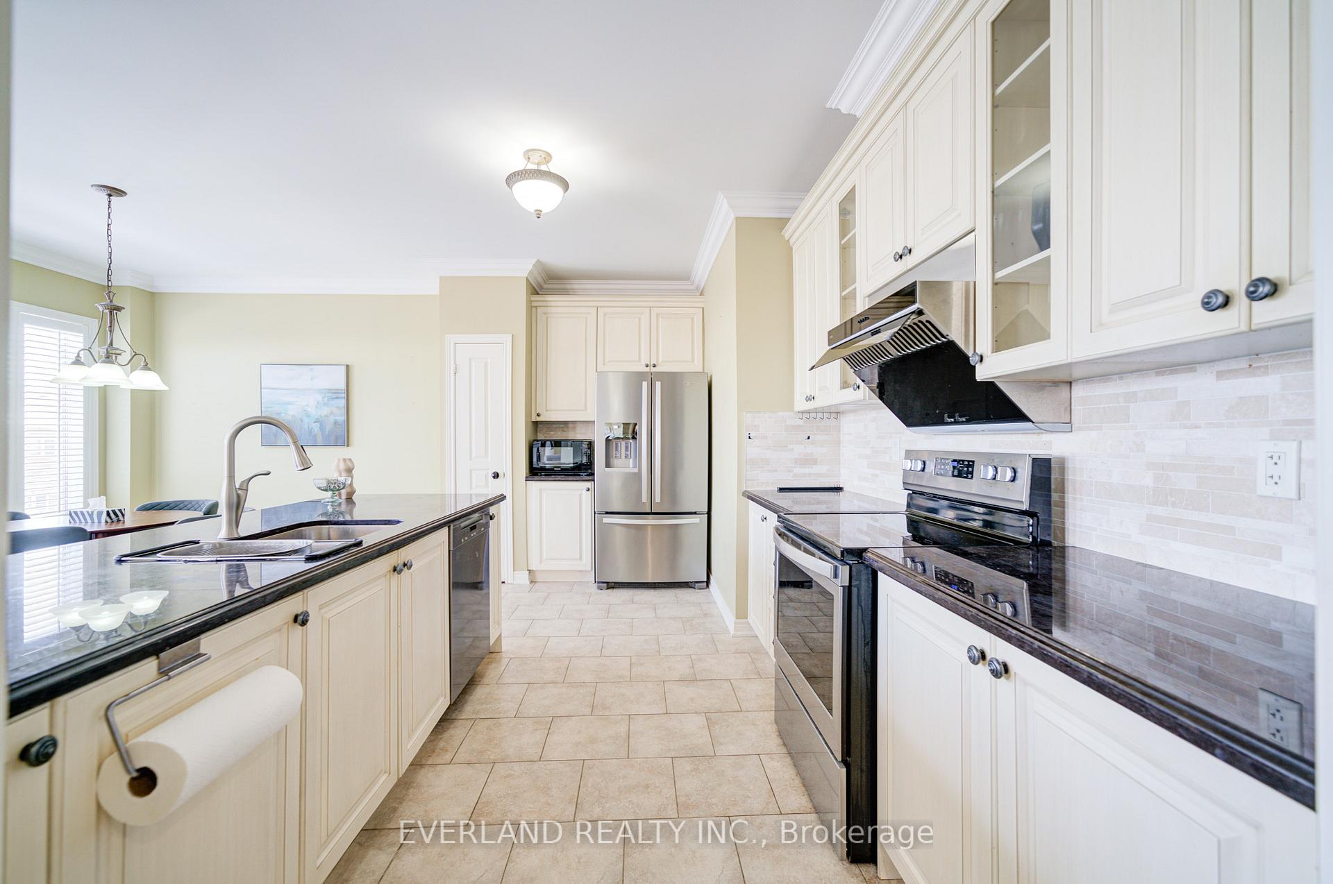 Photo 8 of 647 Peter Rupter Avenue, Vaughan, Patterson — HOMEH