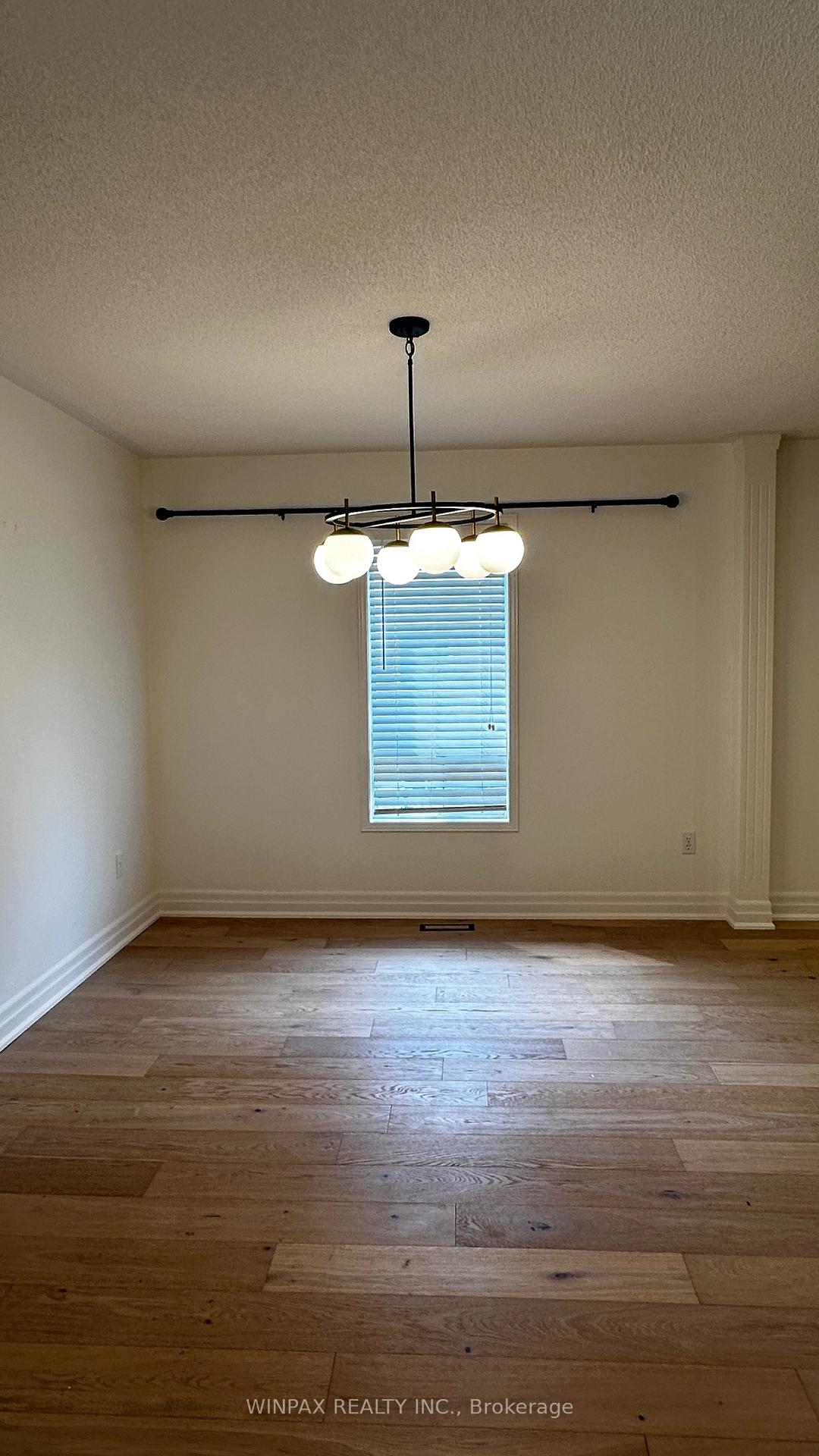 Photo 5 of 49 Wetherburn Drive, Whitby, Williamsburg — HOMEH
