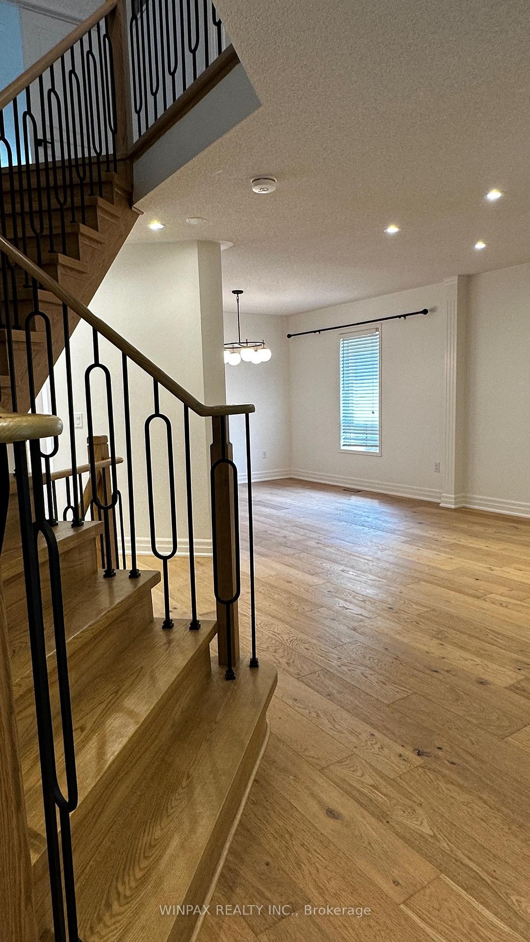 Photo 7 of 49 Wetherburn Drive, Whitby, Williamsburg — HOMEH