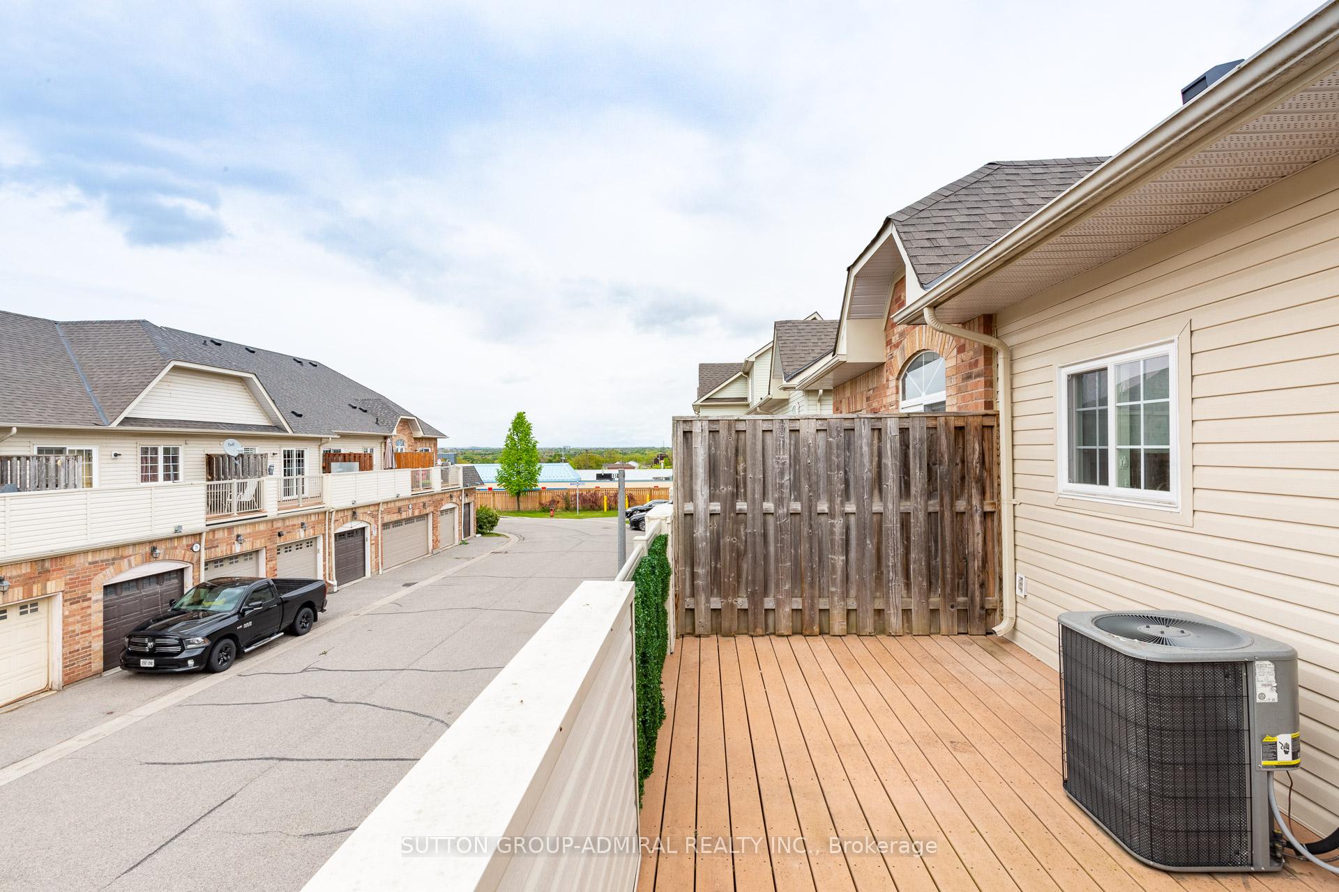 Photo 12 of 60 Wicker Park Way, Whitby, Pringle Creek — HOMEH