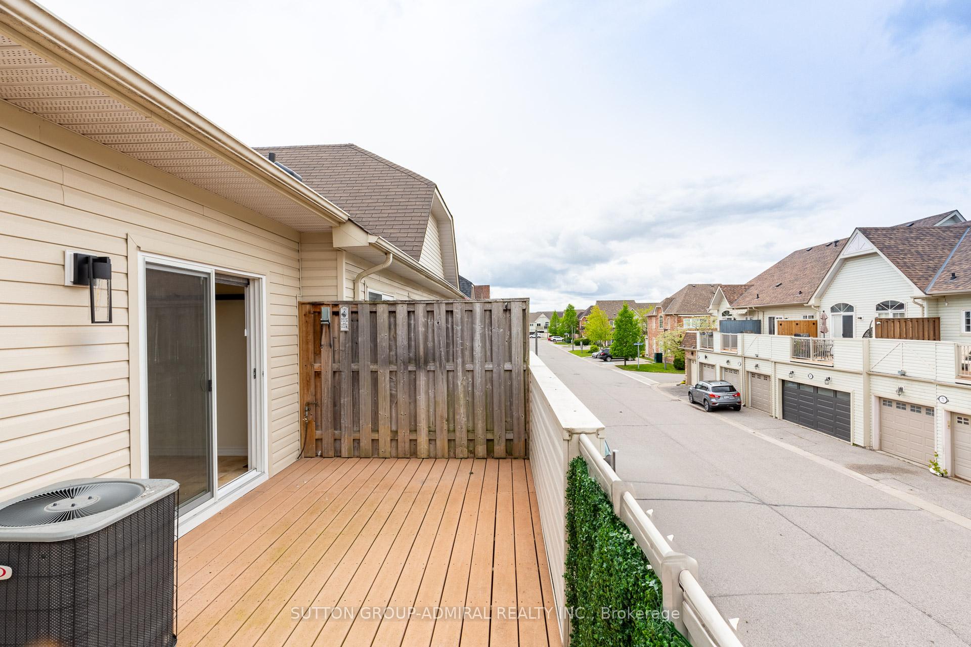 Photo 13 of 60 Wicker Park Way, Whitby, Pringle Creek — HOMEH