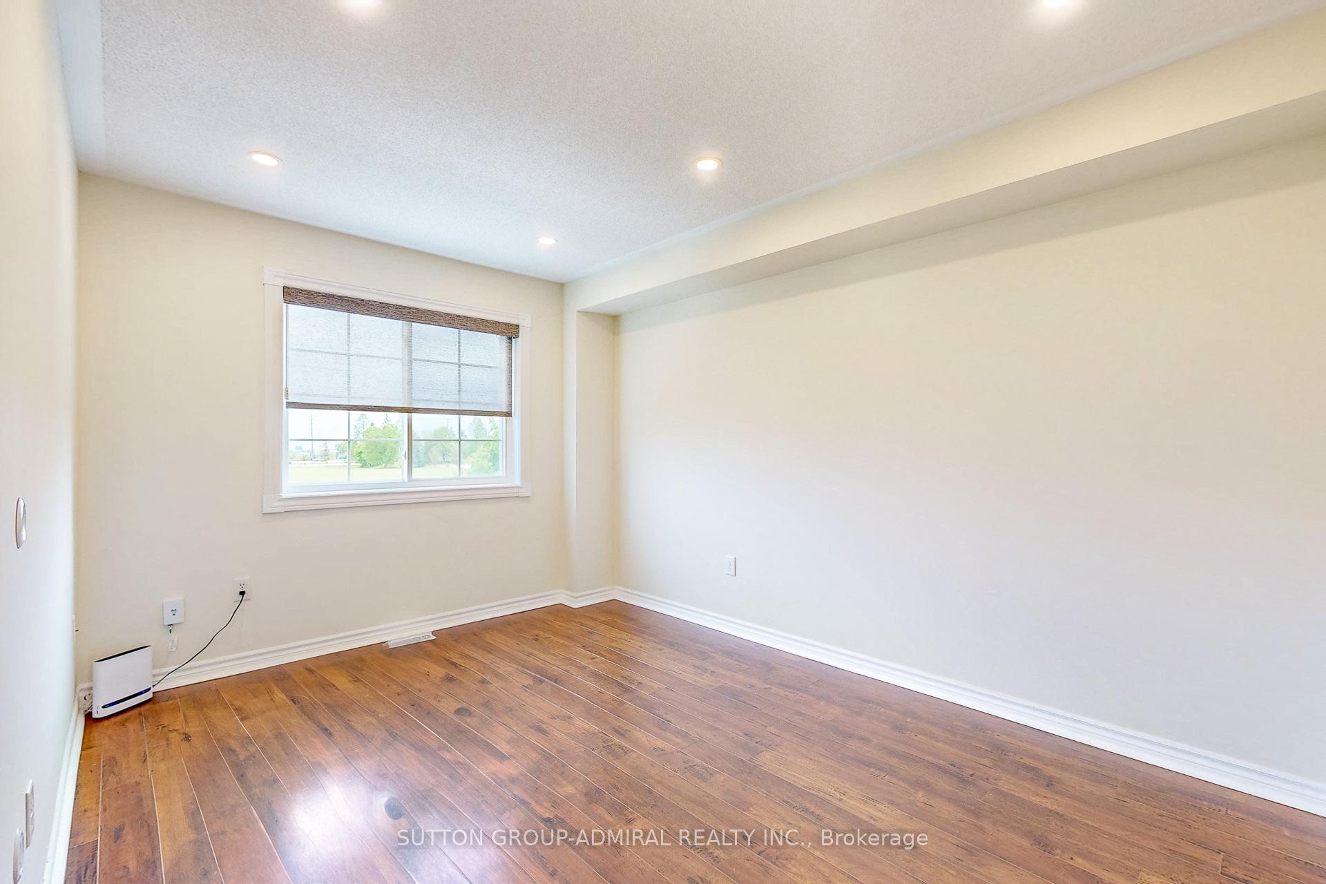 Photo 16 of 60 Wicker Park Way, Whitby, Pringle Creek — HOMEH
