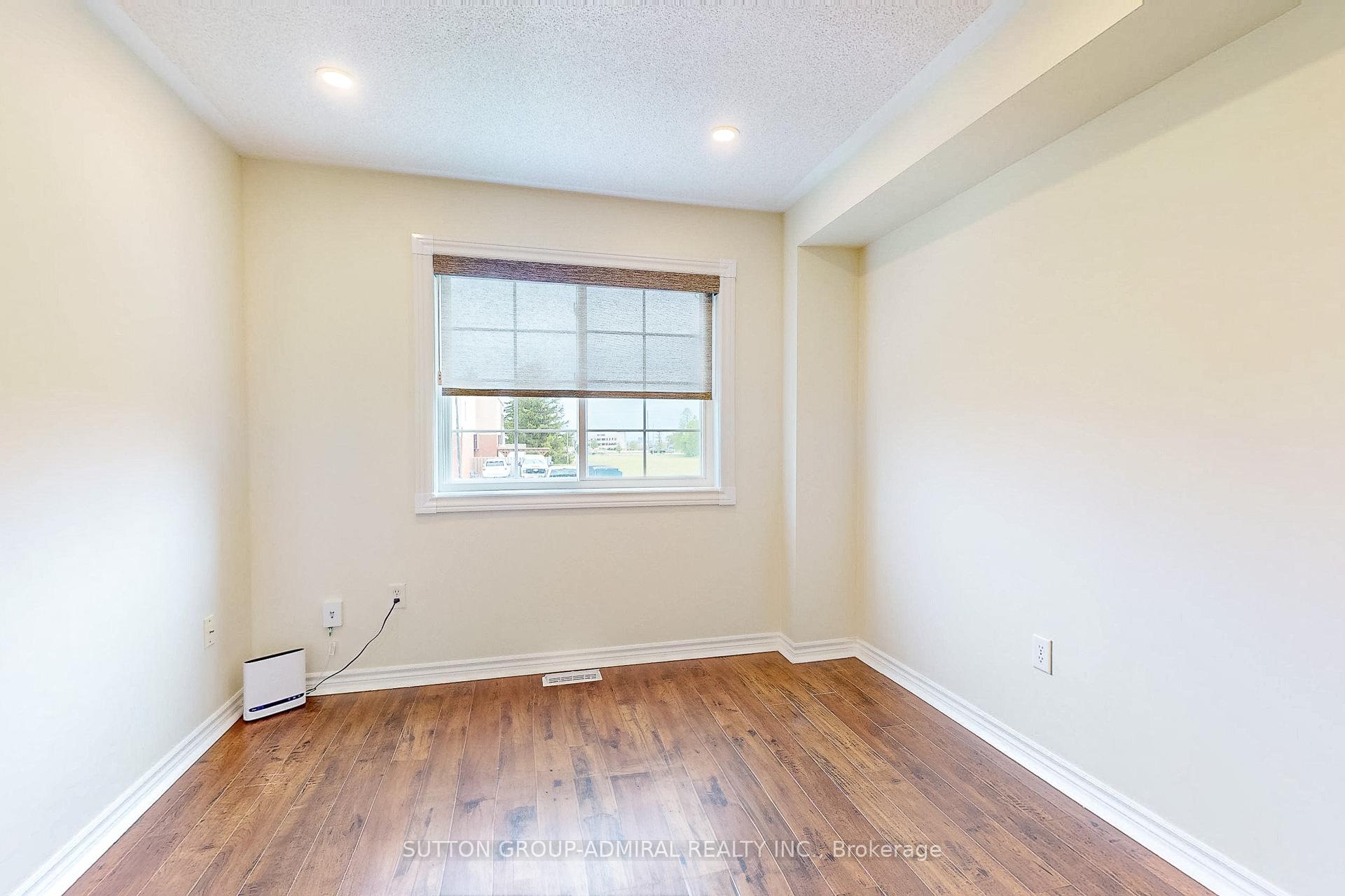 Photo 18 of 60 Wicker Park Way, Whitby, Pringle Creek — HOMEH