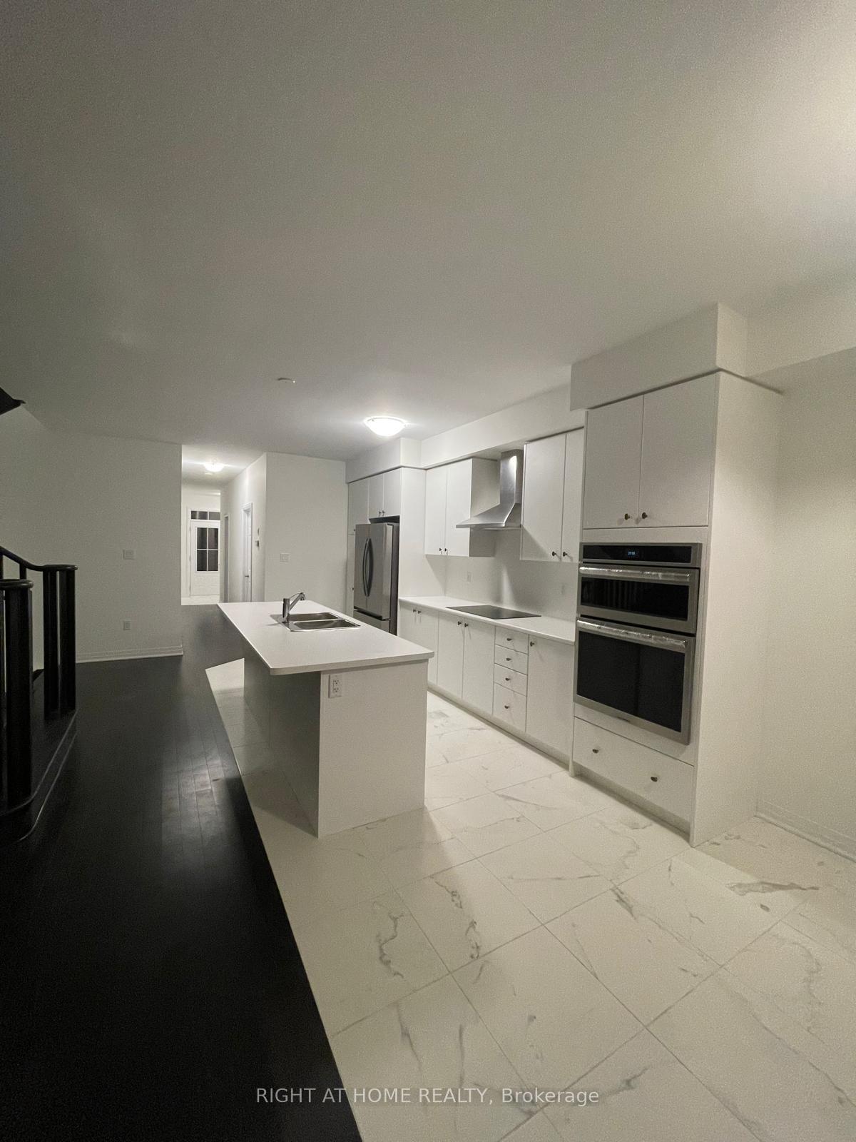 Photo 2 of 54 Varsity Drive, Welland, Dain City — HOMEH