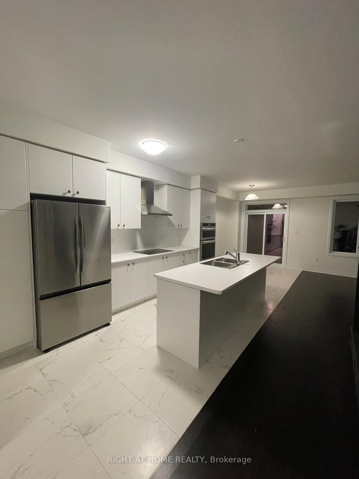 Photo 5 of 54 Varsity Drive, Welland, Dain City — HOMEH