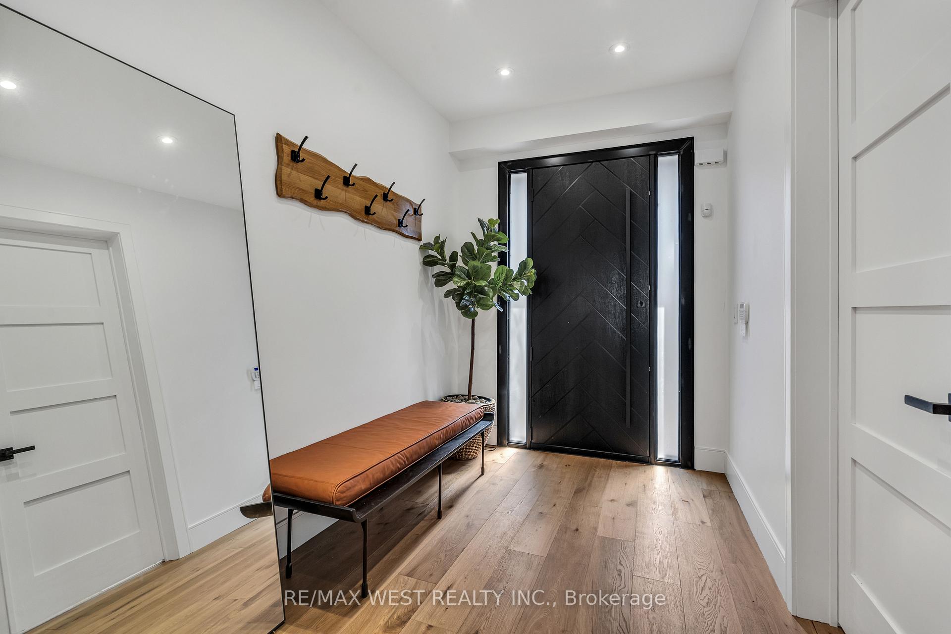 Photo 3 of 26 Arista Gate, Vaughan, Islington Woods — HOMEH