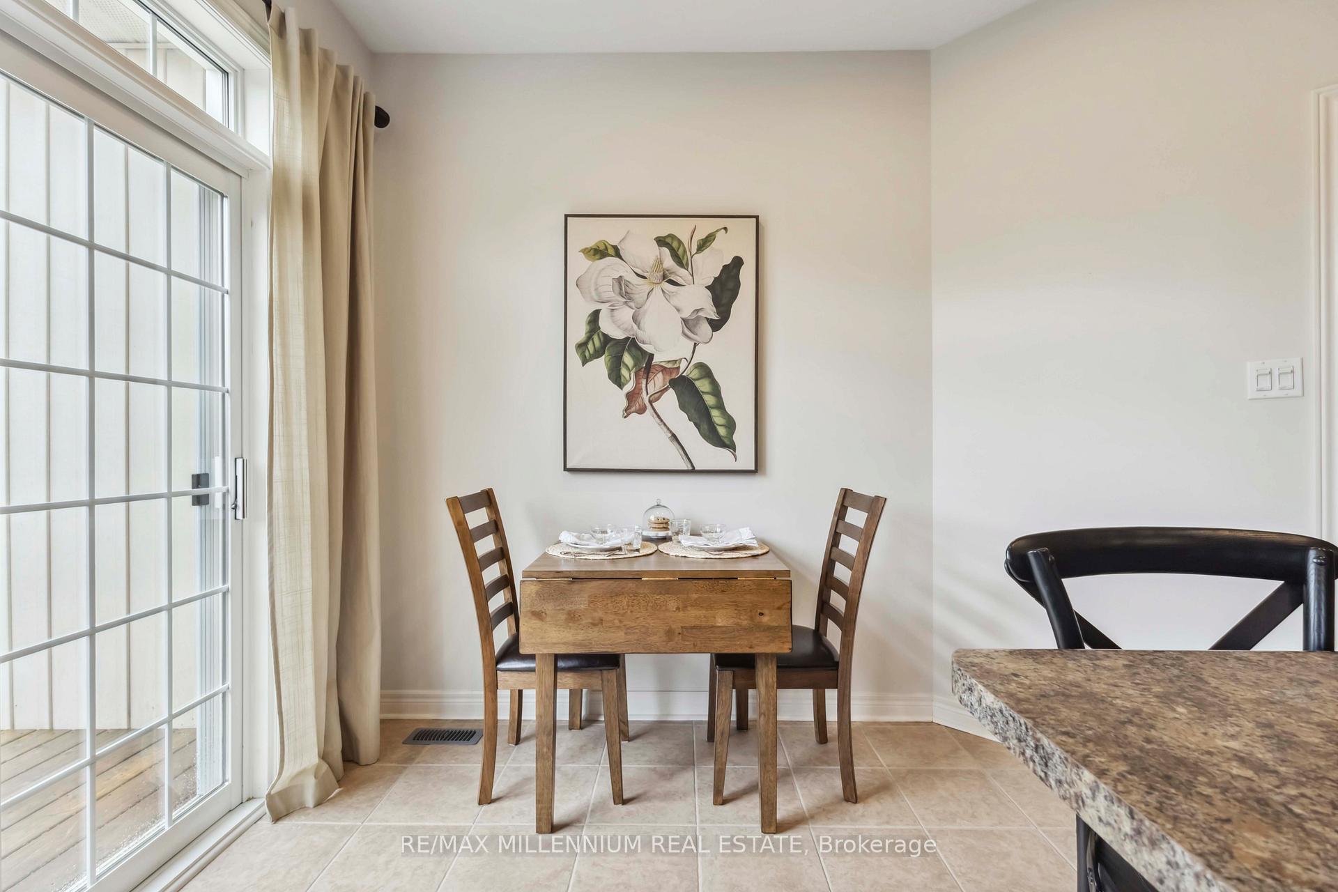 Photo 20 of 27 Corsham Drive, Whitby, Brooklin — HOMEH