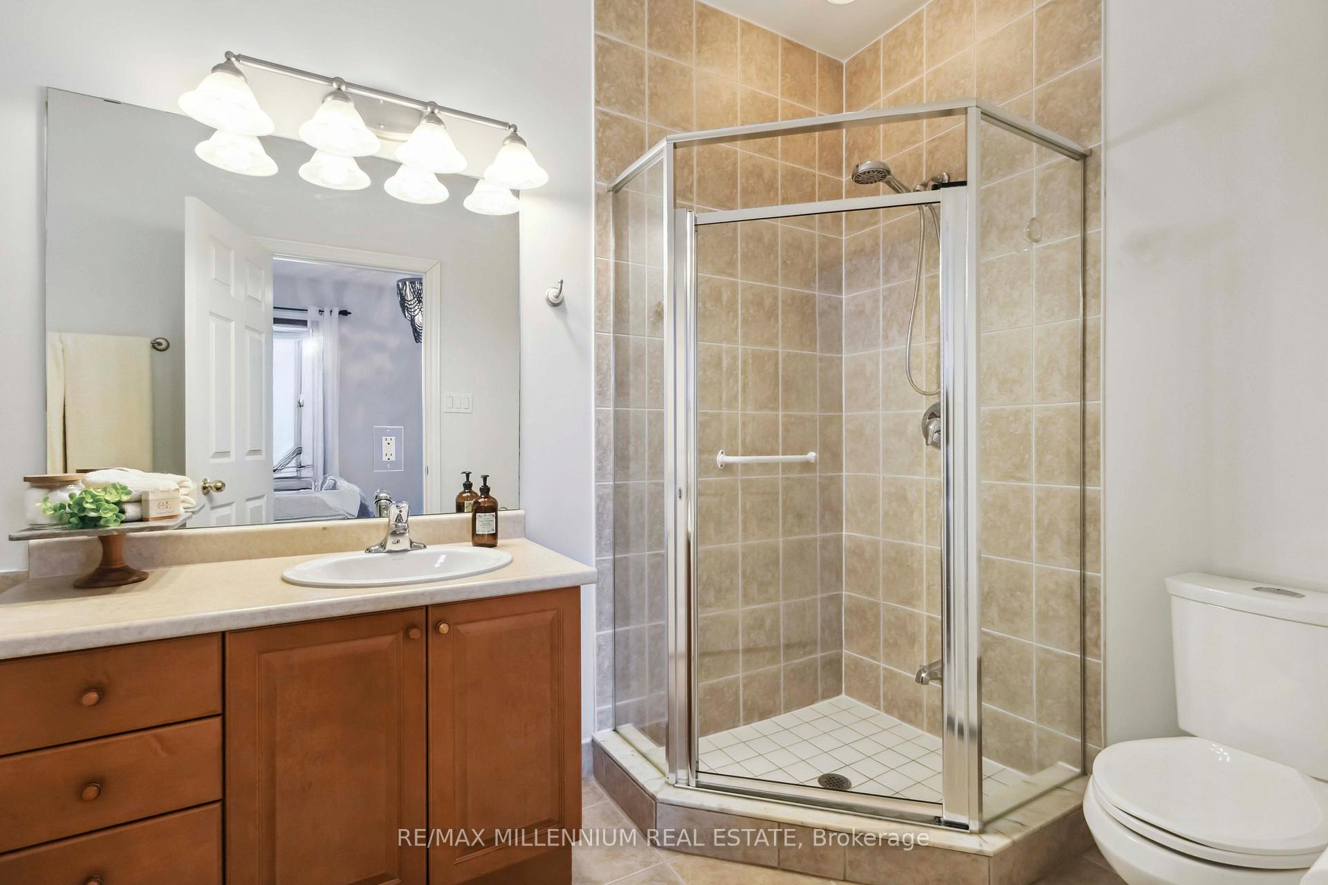 Photo 29 of 27 Corsham Drive, Whitby, Brooklin — HOMEH