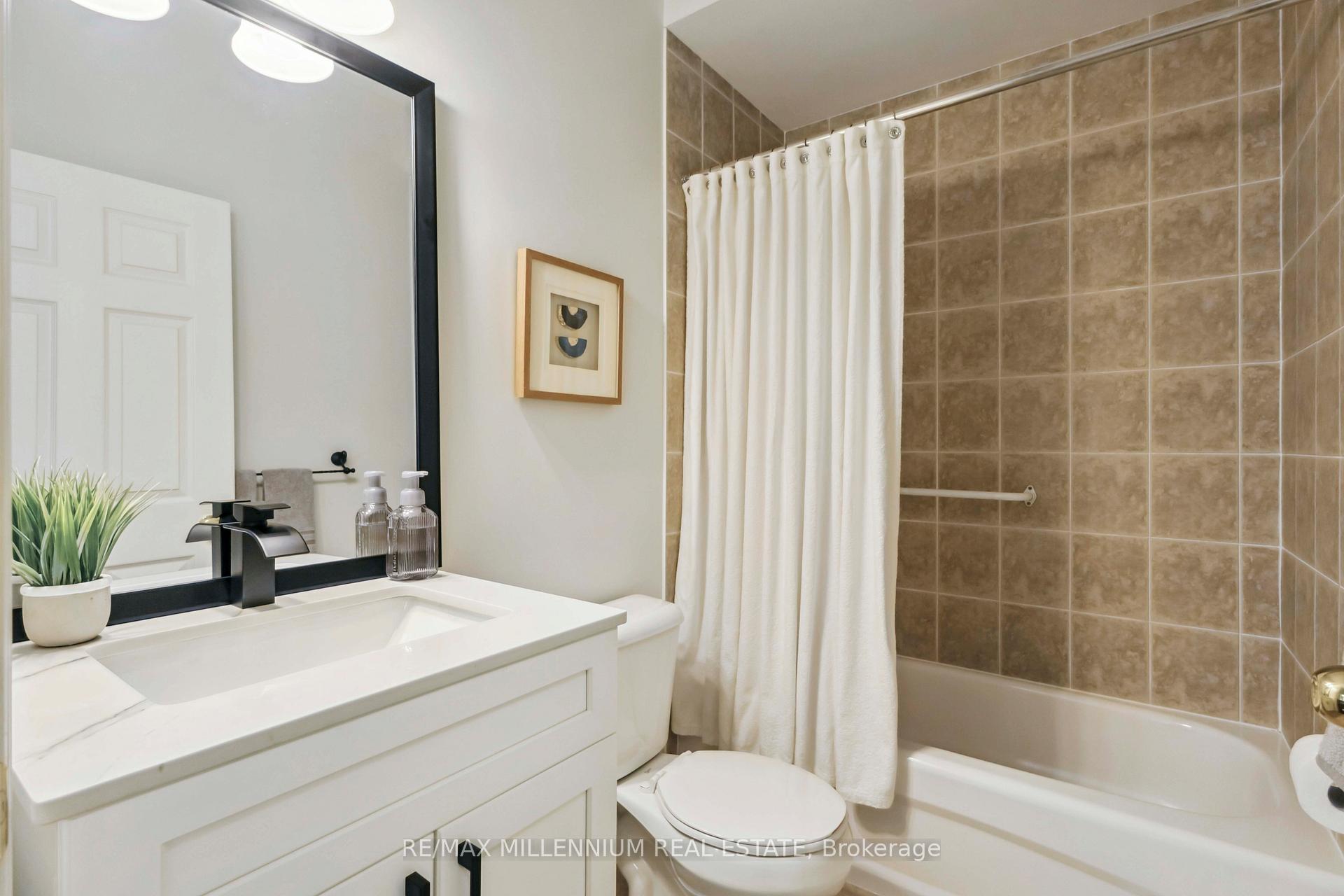 Photo 31 of 27 Corsham Drive, Whitby, Brooklin — HOMEH