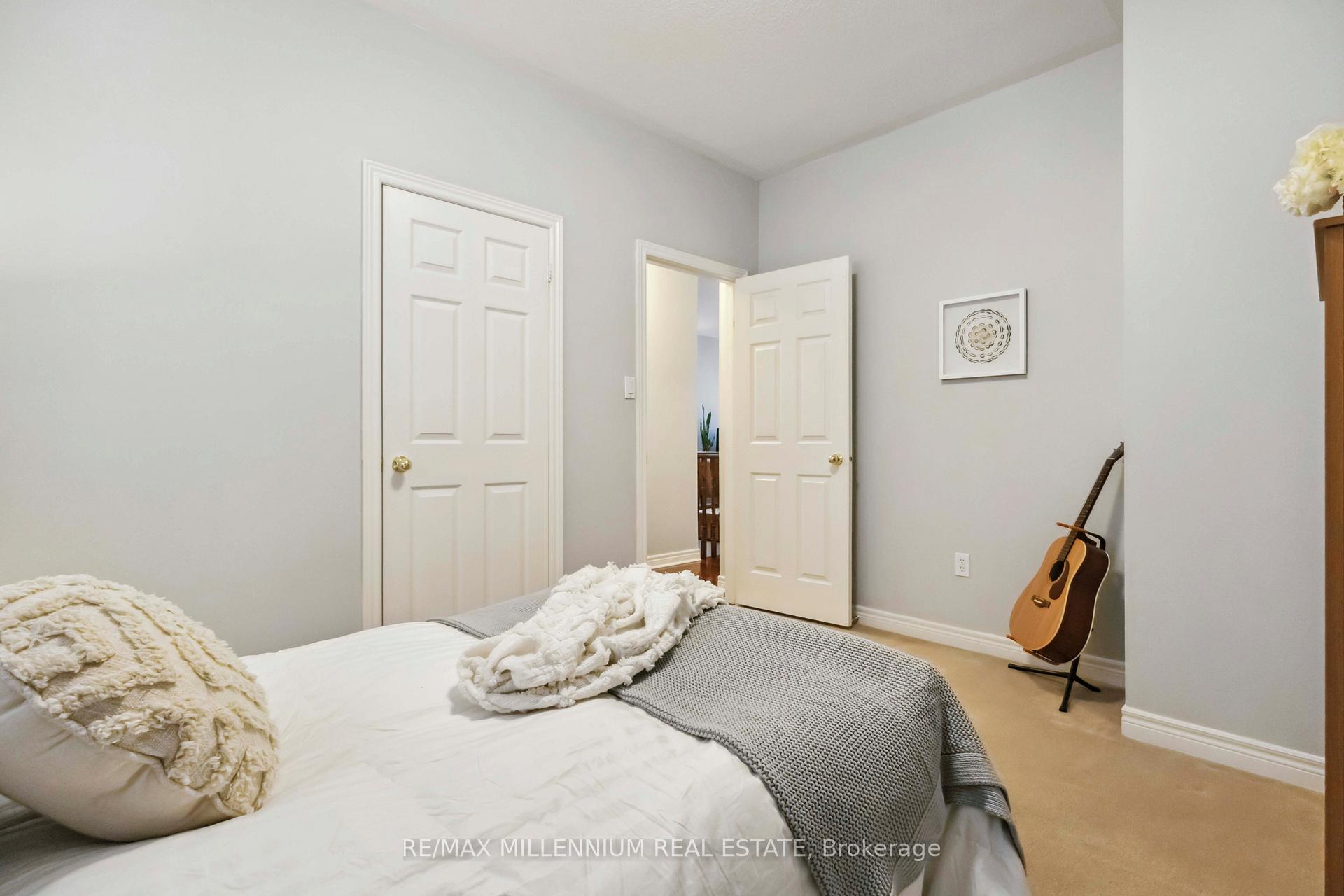 Photo 33 of 27 Corsham Drive, Whitby, Brooklin — HOMEH