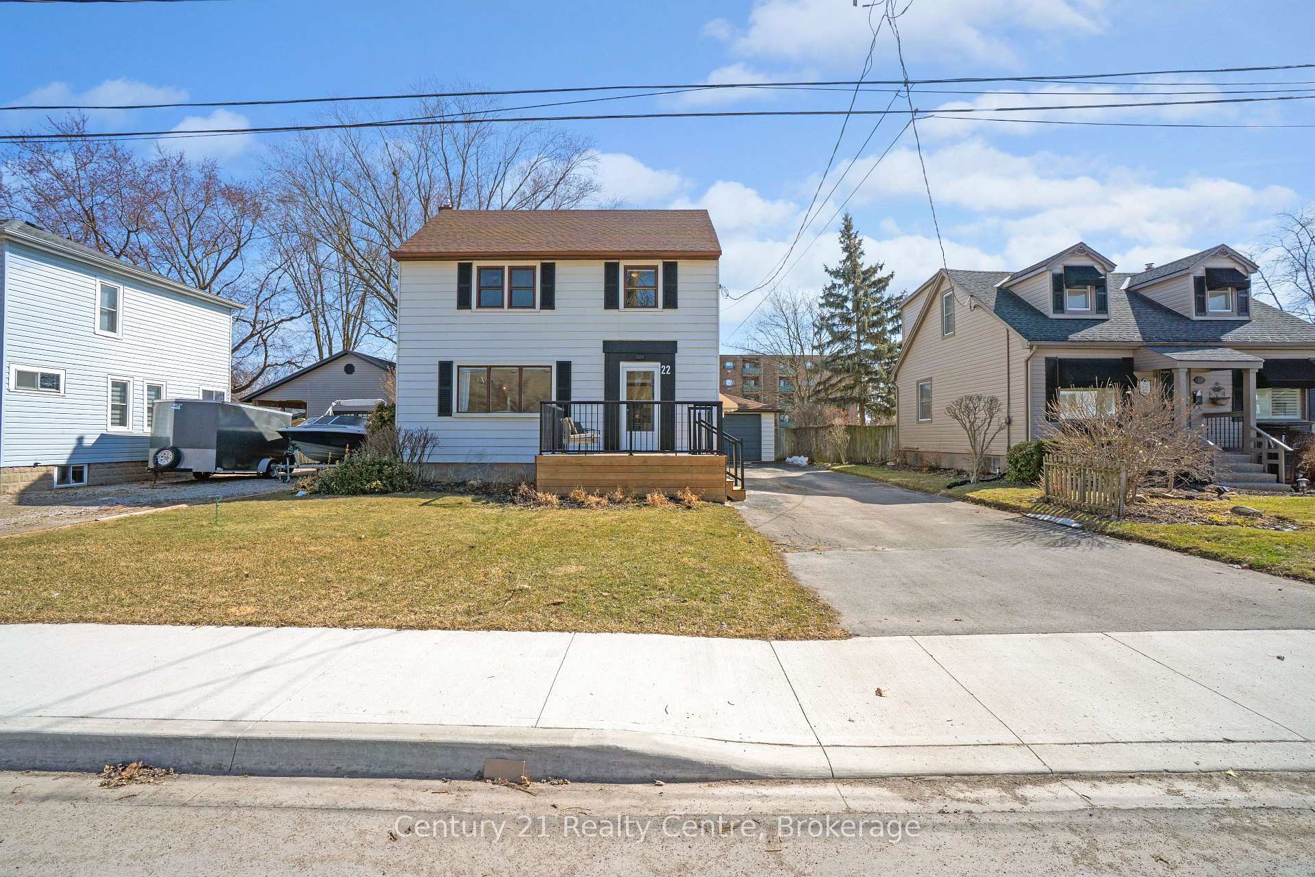 Photo 3 of 22 Northhaven Road, Welland, N. Welland — HOMEH