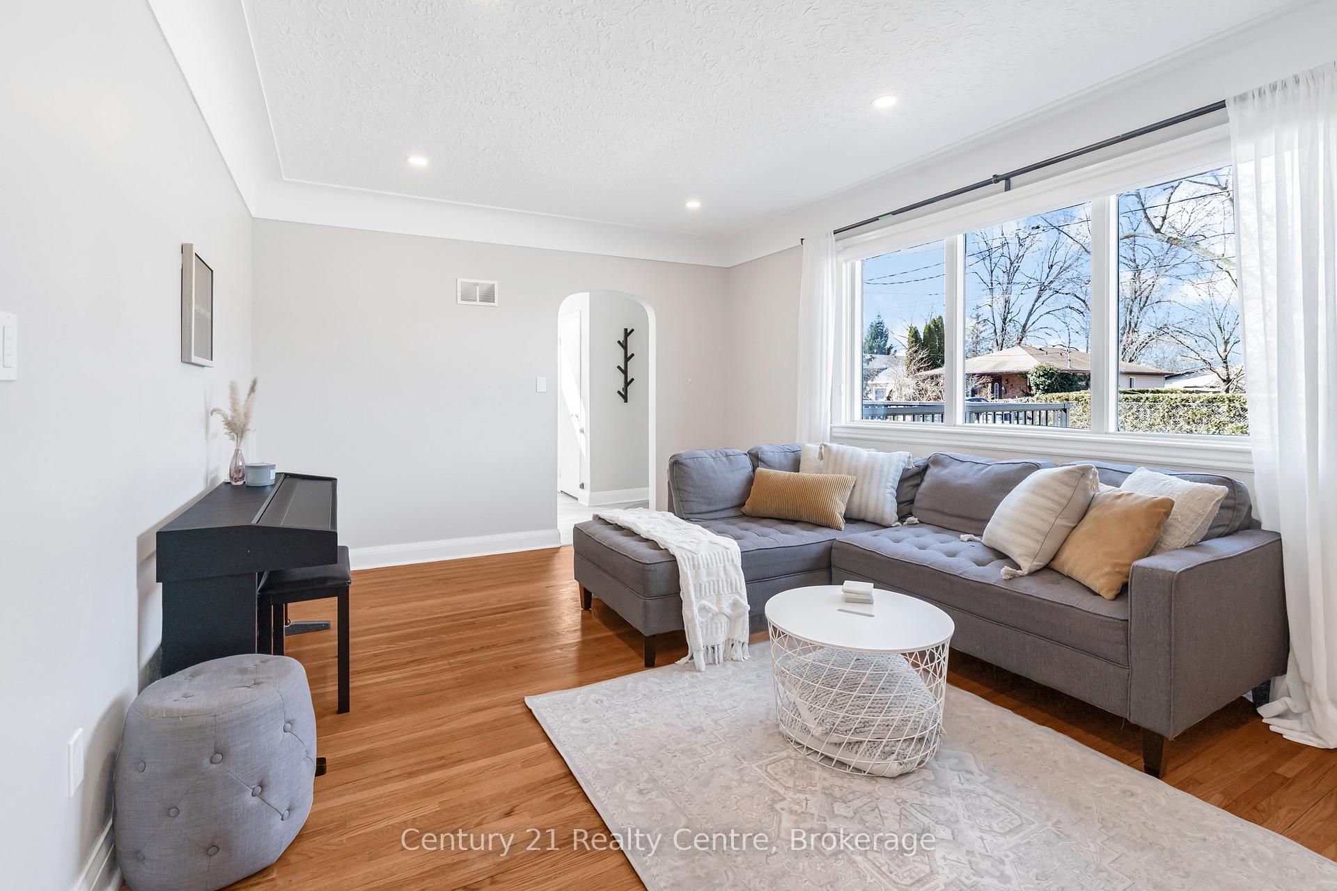 Photo 9 of 22 Northhaven Road, Welland, N. Welland — HOMEH