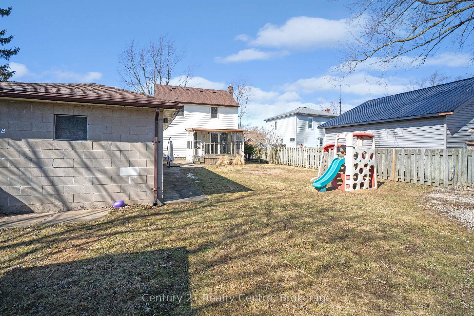 Photo 34 of 22 Northhaven Road, Welland, N. Welland — HOMEH