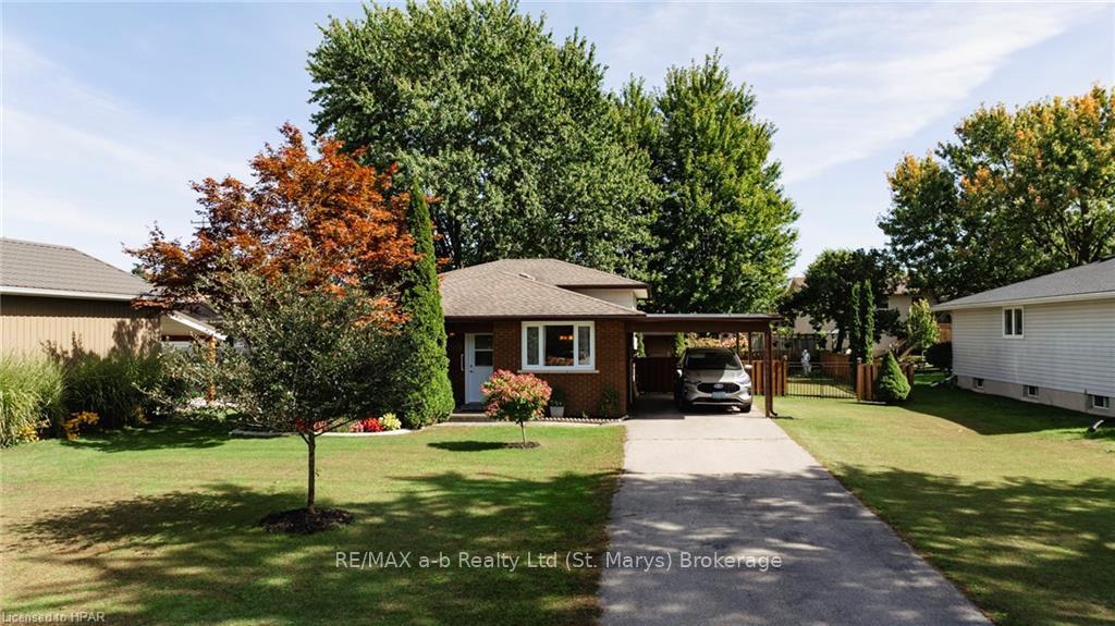 Photo 1 of 205 Spence Crescent, West Perth, Mitchell — HOMEH