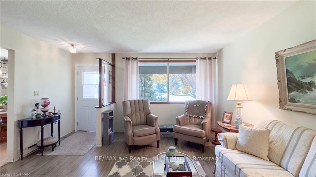 Photo 5 of 205 Spence Crescent, West Perth, Mitchell — HOMEH