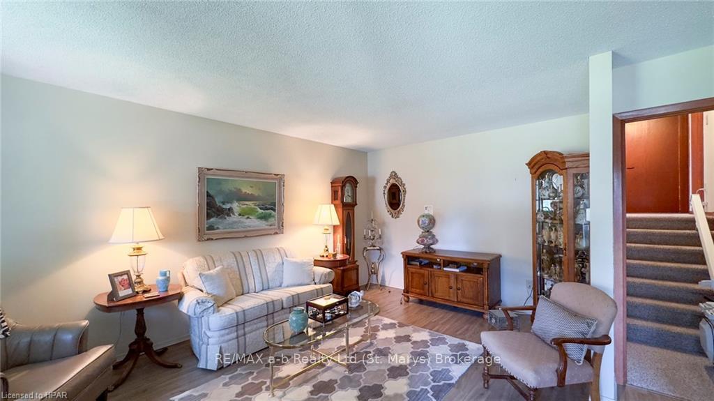 Photo 7 of 205 Spence Crescent, West Perth, Mitchell — HOMEH