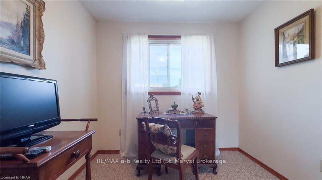 Photo 17 of 205 Spence Crescent, West Perth, Mitchell — HOMEH